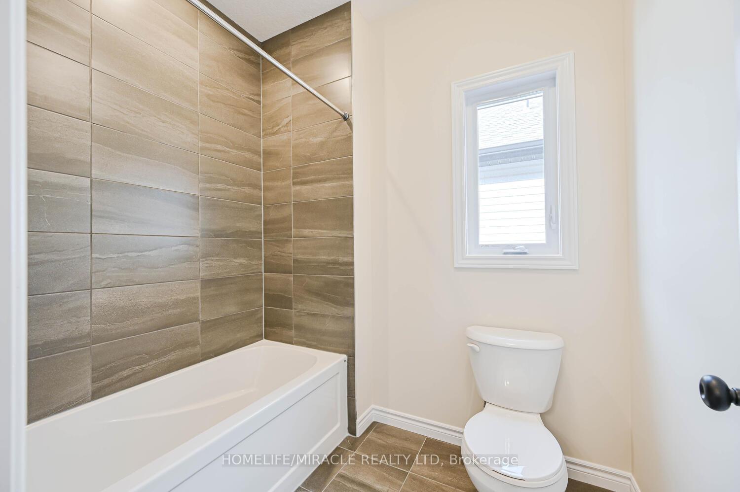 Photo 23 of 16 Munn Crescent, Brant, Paris — HOMEH