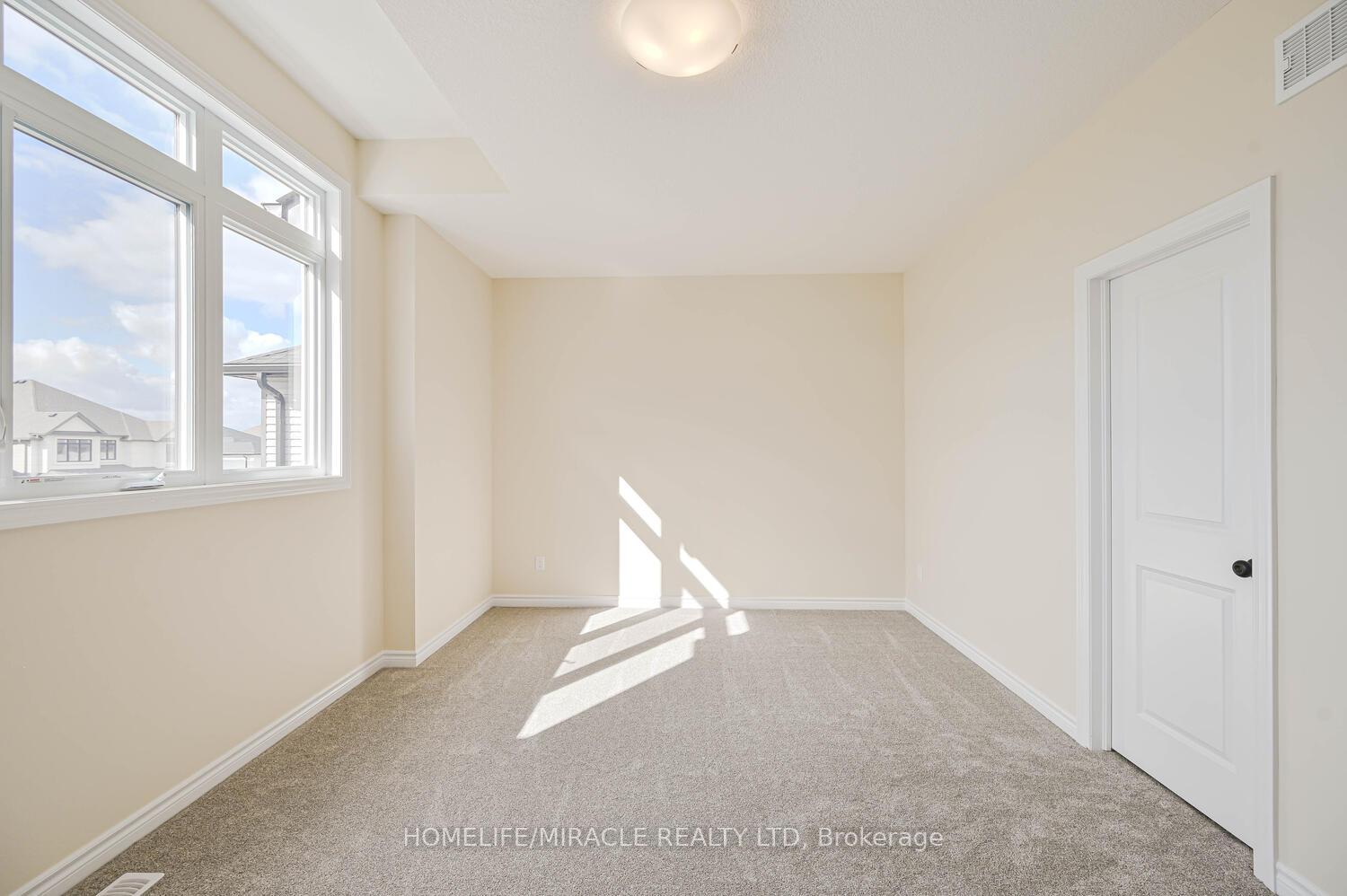 Photo 31 of 16 Munn Crescent, Brant, Paris — HOMEH