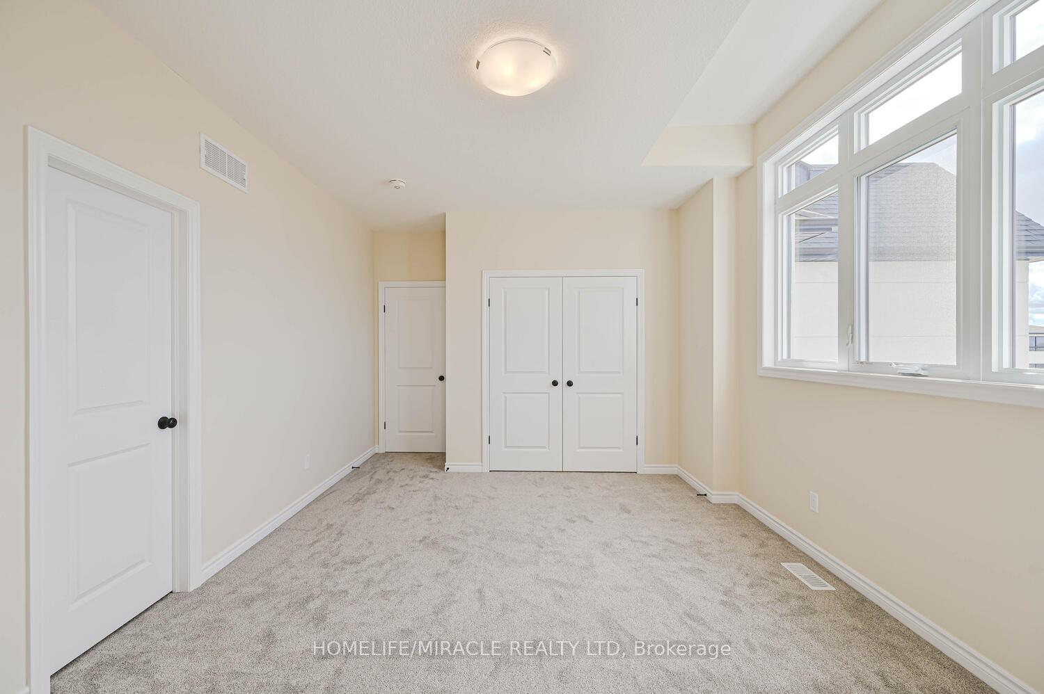 Photo 42 of 16 Munn Crescent, Brant, Paris — HOMEH