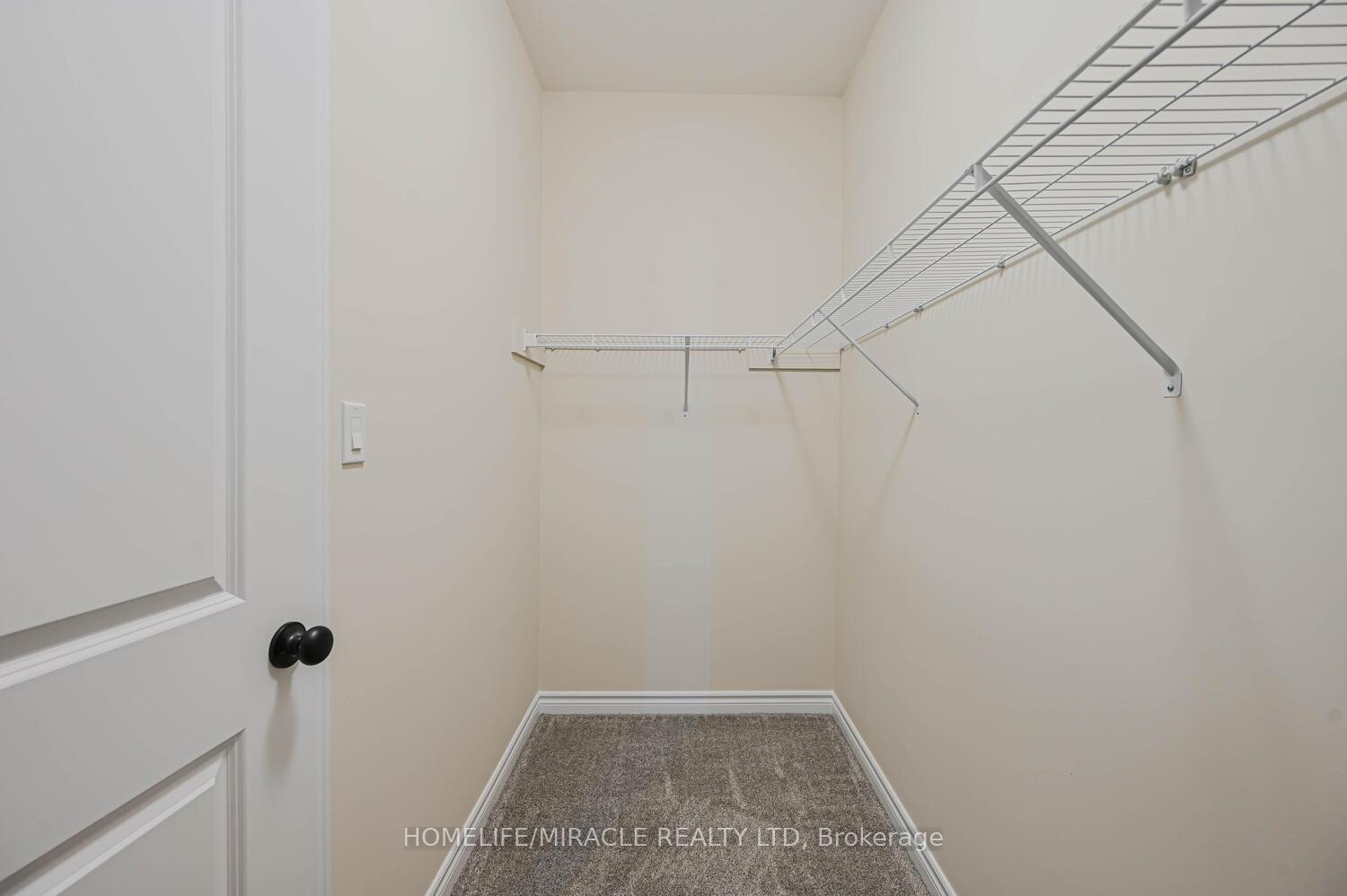 Photo 44 of 16 Munn Crescent, Brant, Paris — HOMEH