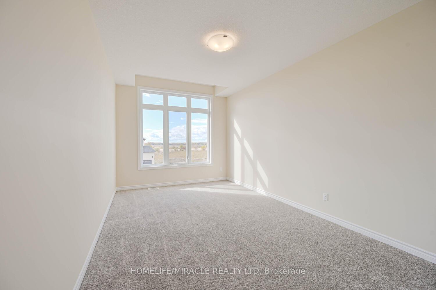 Photo 48 of 16 Munn Crescent, Brant, Paris — HOMEH