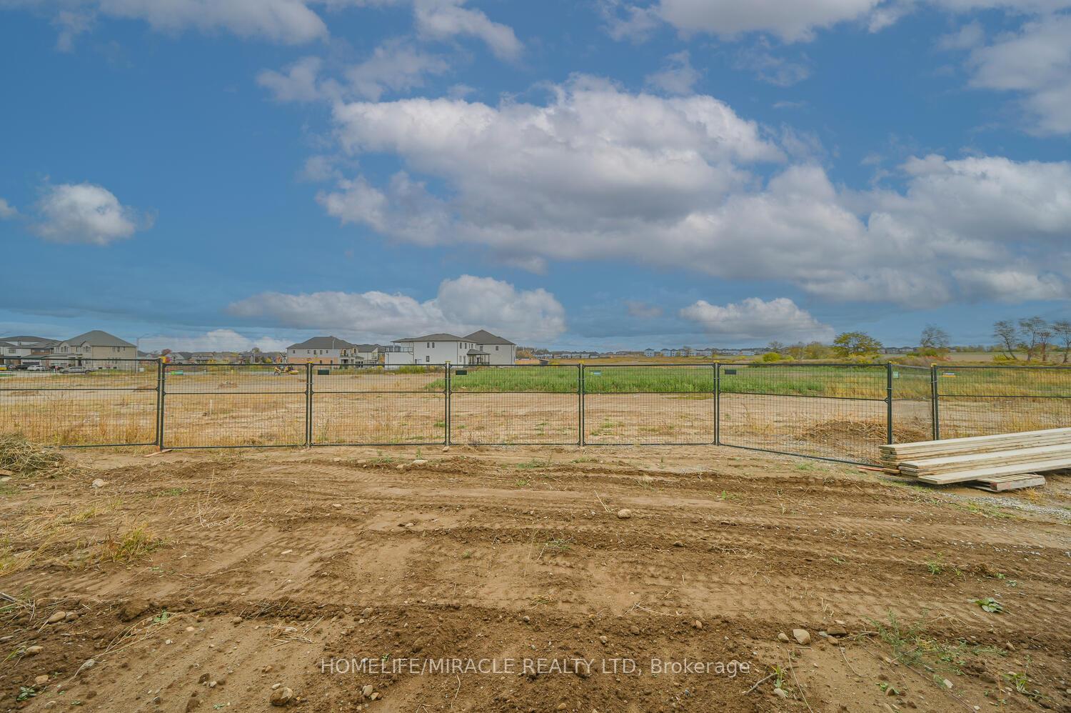 Photo 47 of 16 Munn Crescent, Brant, Paris — HOMEH