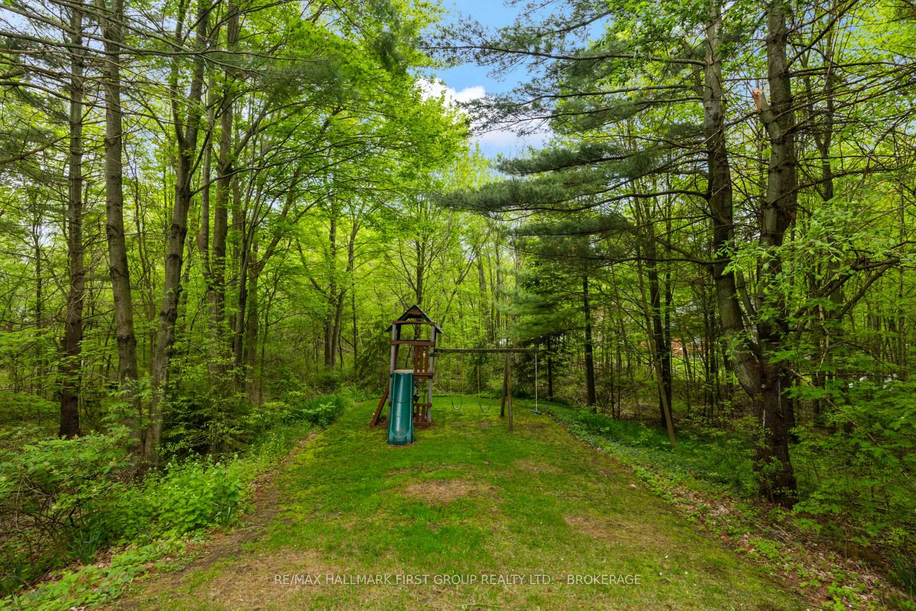 Photo 3 of 3895 Stone Point Drive, Frontenac, Frontenac South — HOMEH