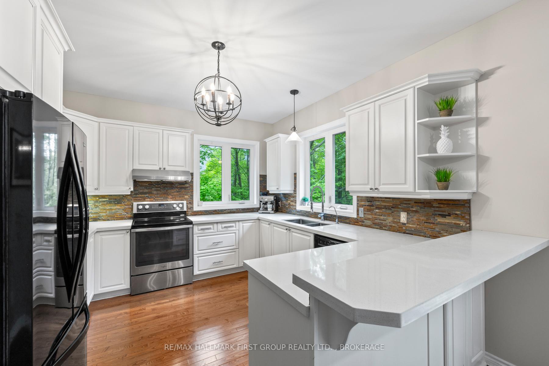 Photo 14 of 3895 Stone Point Drive, Frontenac, Frontenac South — HOMEH