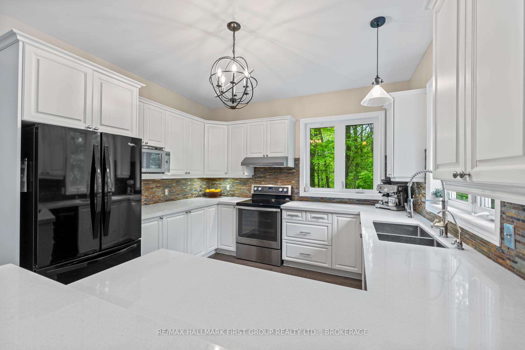 Photo 15 of 3895 Stone Point Drive, Frontenac, Frontenac South — HOMEH