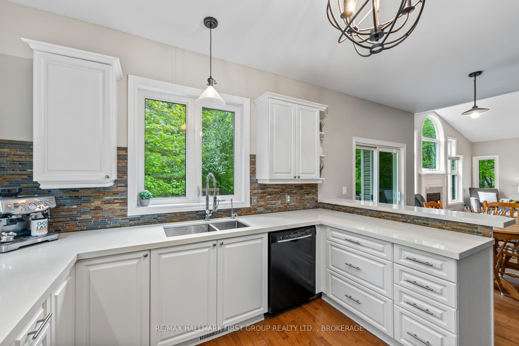 Photo 16 of 3895 Stone Point Drive, Frontenac, Frontenac South — HOMEH