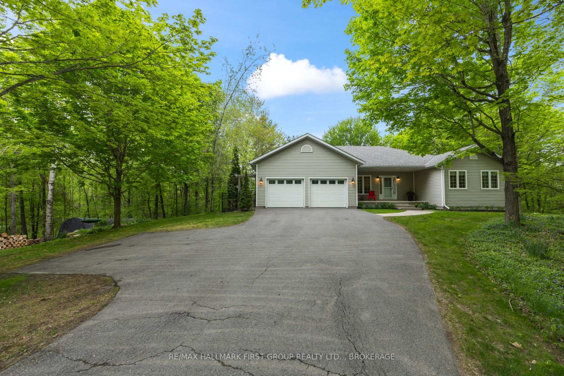 Photo 36 of 3895 Stone Point Drive, Frontenac, Frontenac South — HOMEH