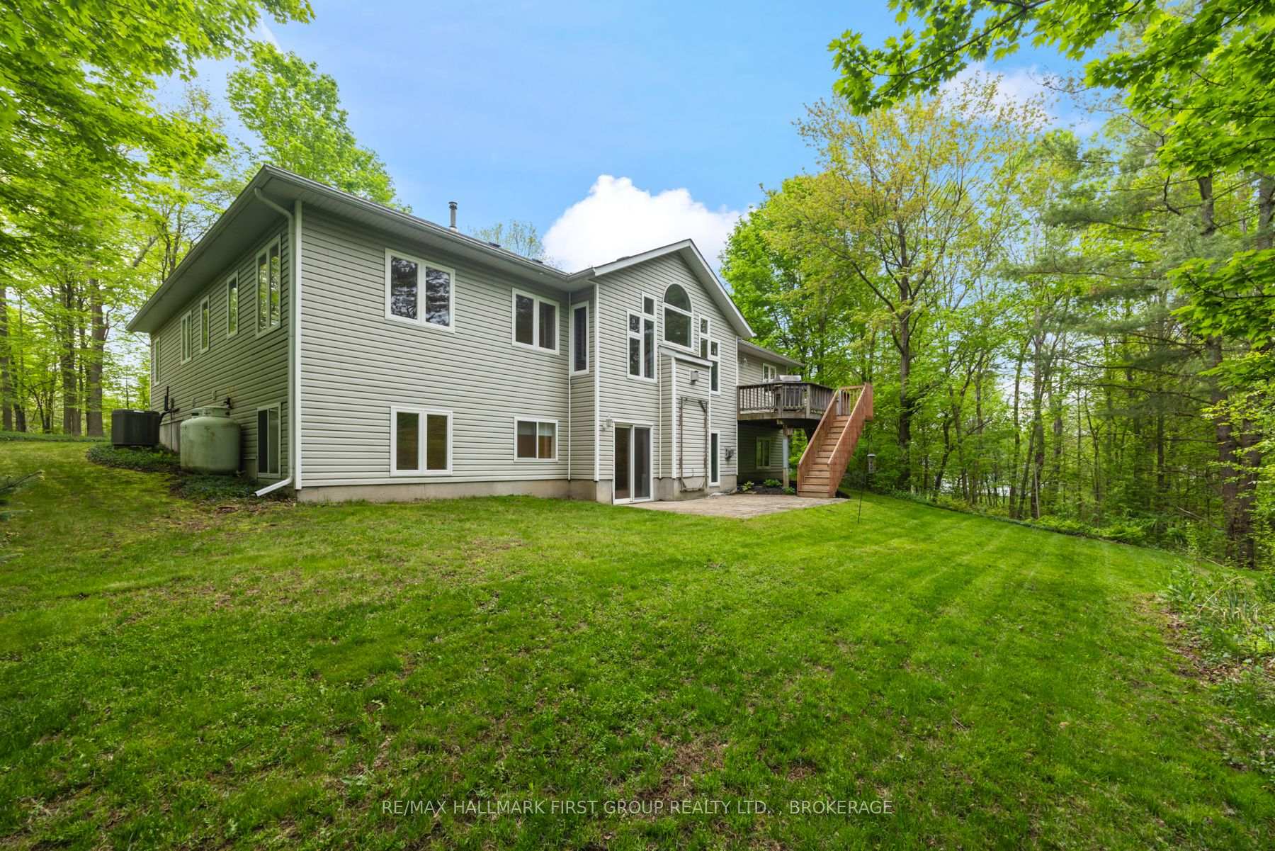 Photo 43 of 3895 Stone Point Drive, Frontenac, Frontenac South — HOMEH