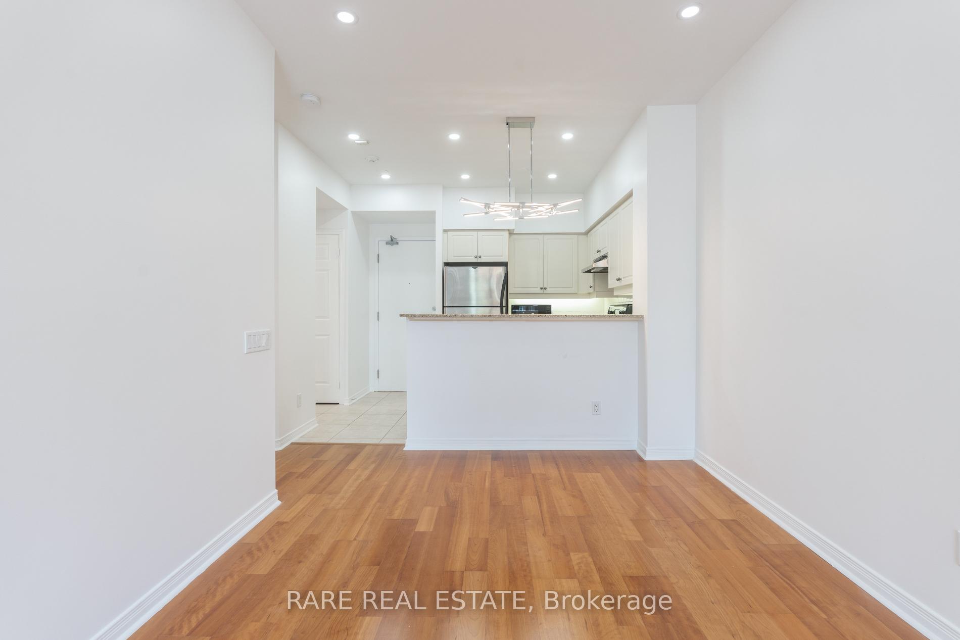 Photo 5 of Unit 214, 451 Rosewell Avenue, Toronto, Lawrence Park South — HOMEH