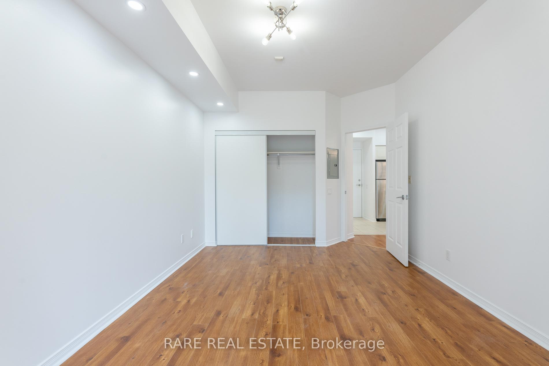 Photo 10 of Unit 214, 451 Rosewell Avenue, Toronto, Lawrence Park South — HOMEH
