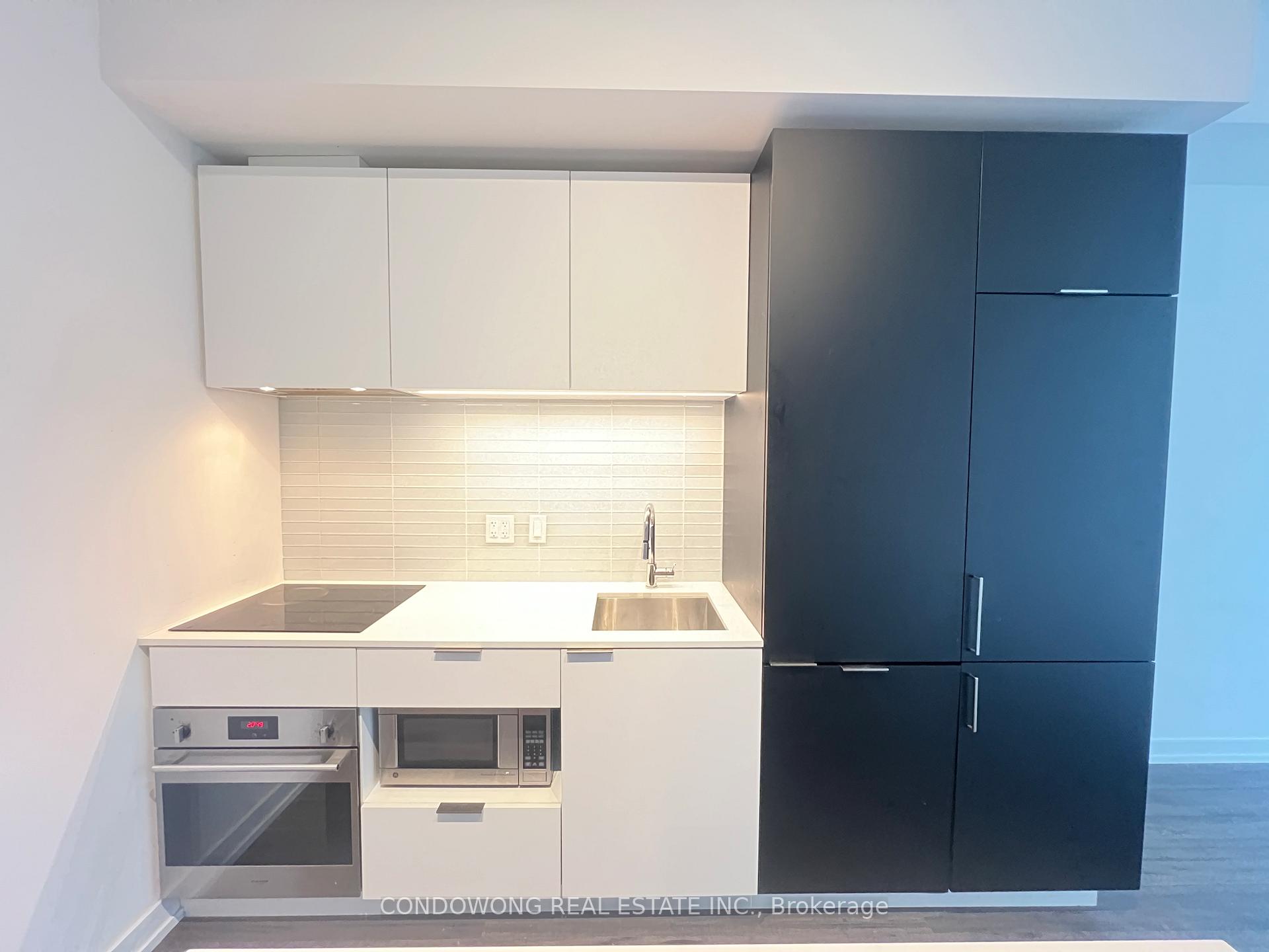 Photo 5 of Unit 401, 33 Helendale Avenue, Toronto, Yonge-Eglinton — HOMEH