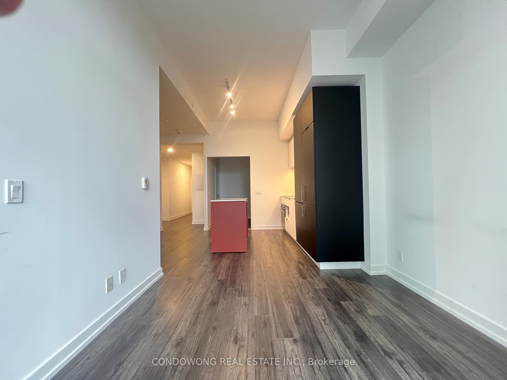 Photo 17 of Unit 401, 33 Helendale Avenue, Toronto, Yonge-Eglinton — HOMEH