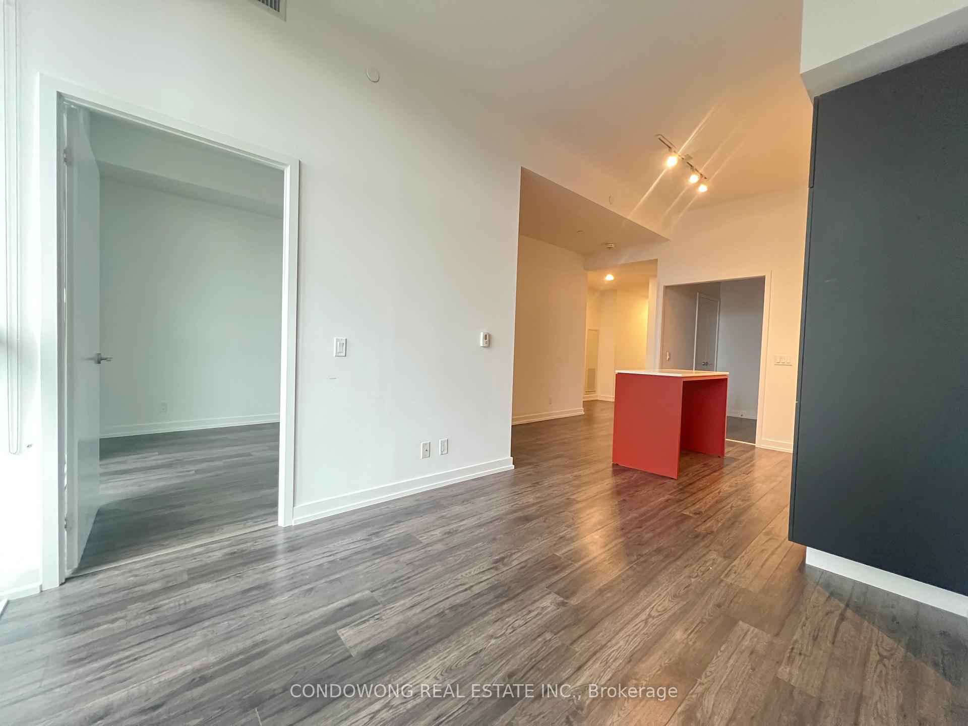 Photo 11 of Unit 401, 33 Helendale Avenue, Toronto, Yonge-Eglinton — HOMEH
