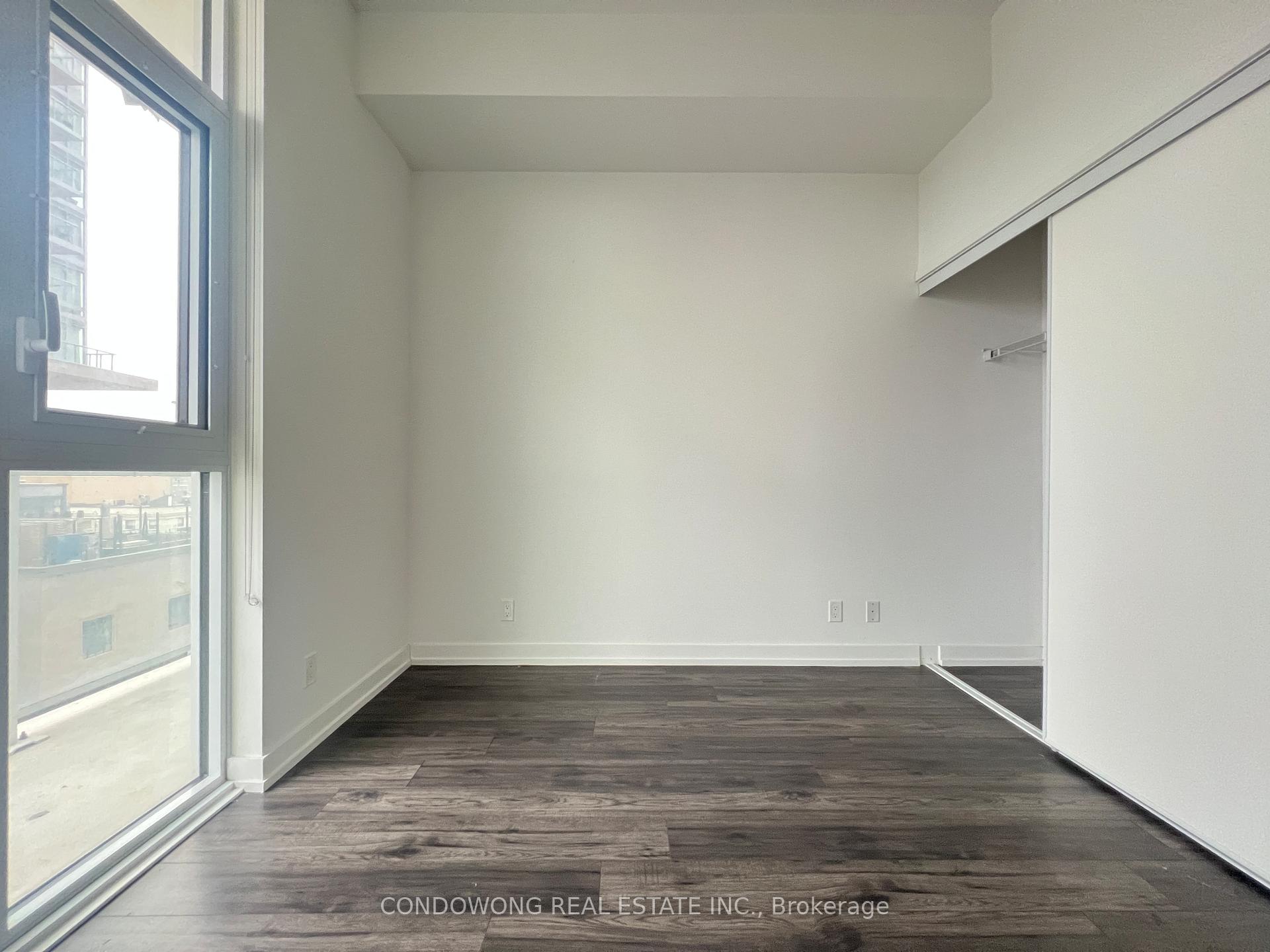Photo 3 of Unit 401, 33 Helendale Avenue, Toronto, Yonge-Eglinton — HOMEH