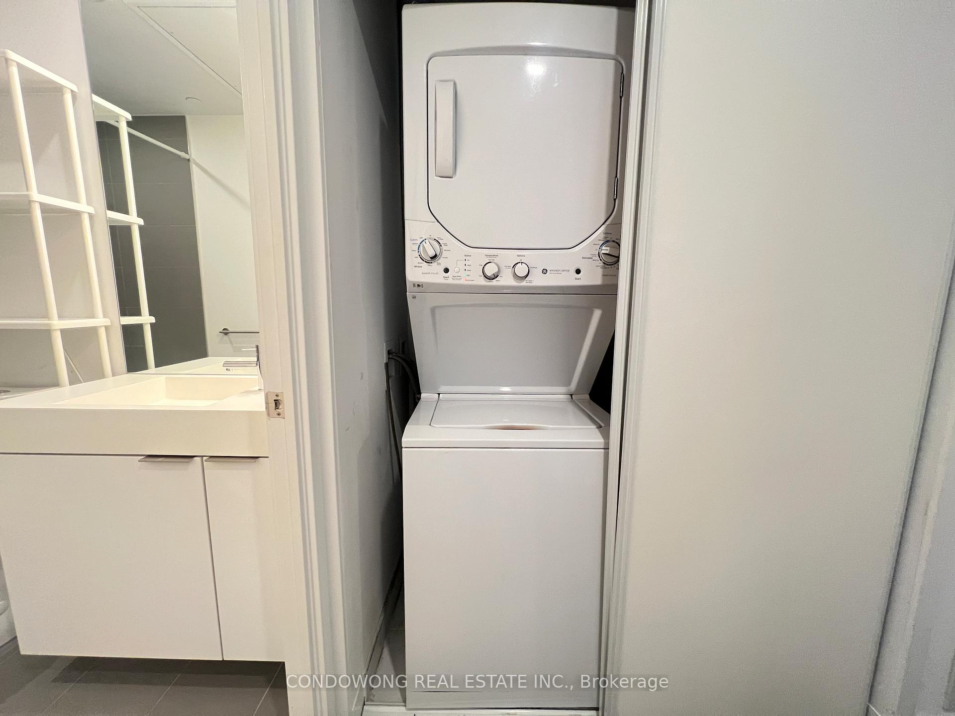 Photo 10 of Unit 401, 33 Helendale Avenue, Toronto, Yonge-Eglinton — HOMEH