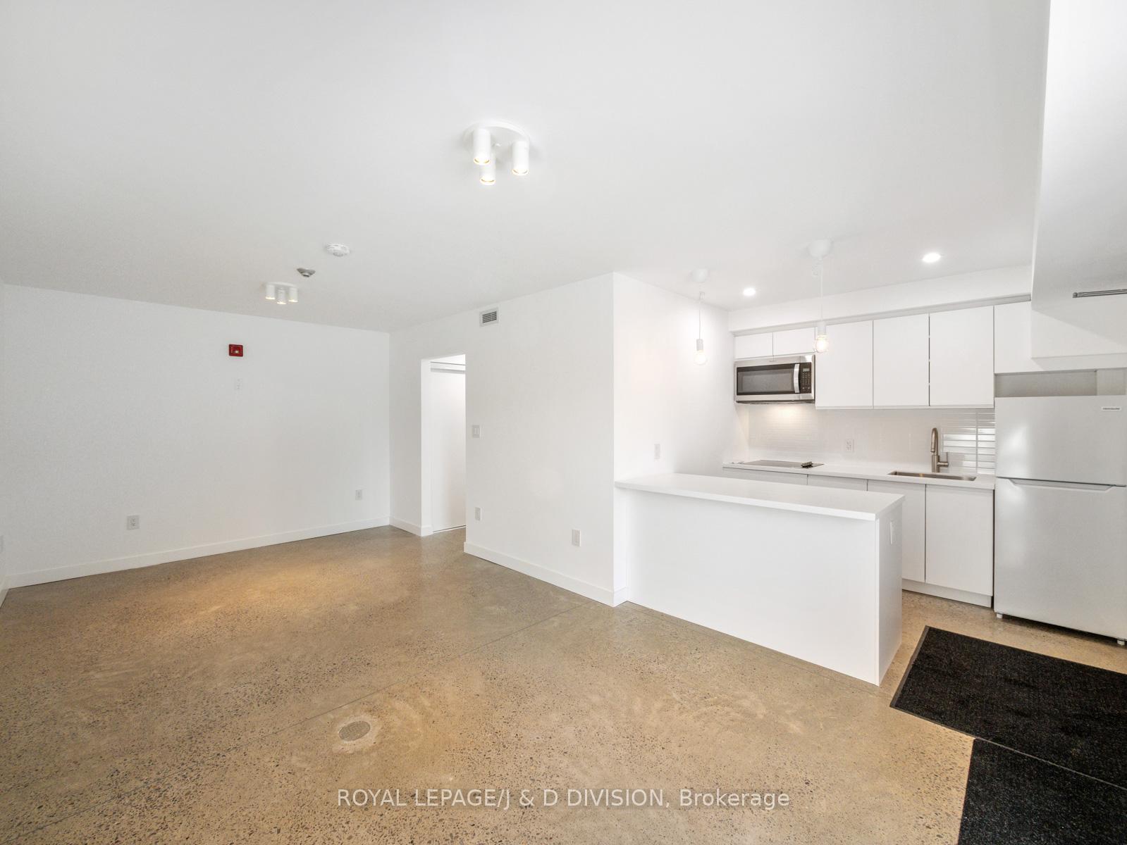 Front of Unit G2, 325 Sammon Avenue