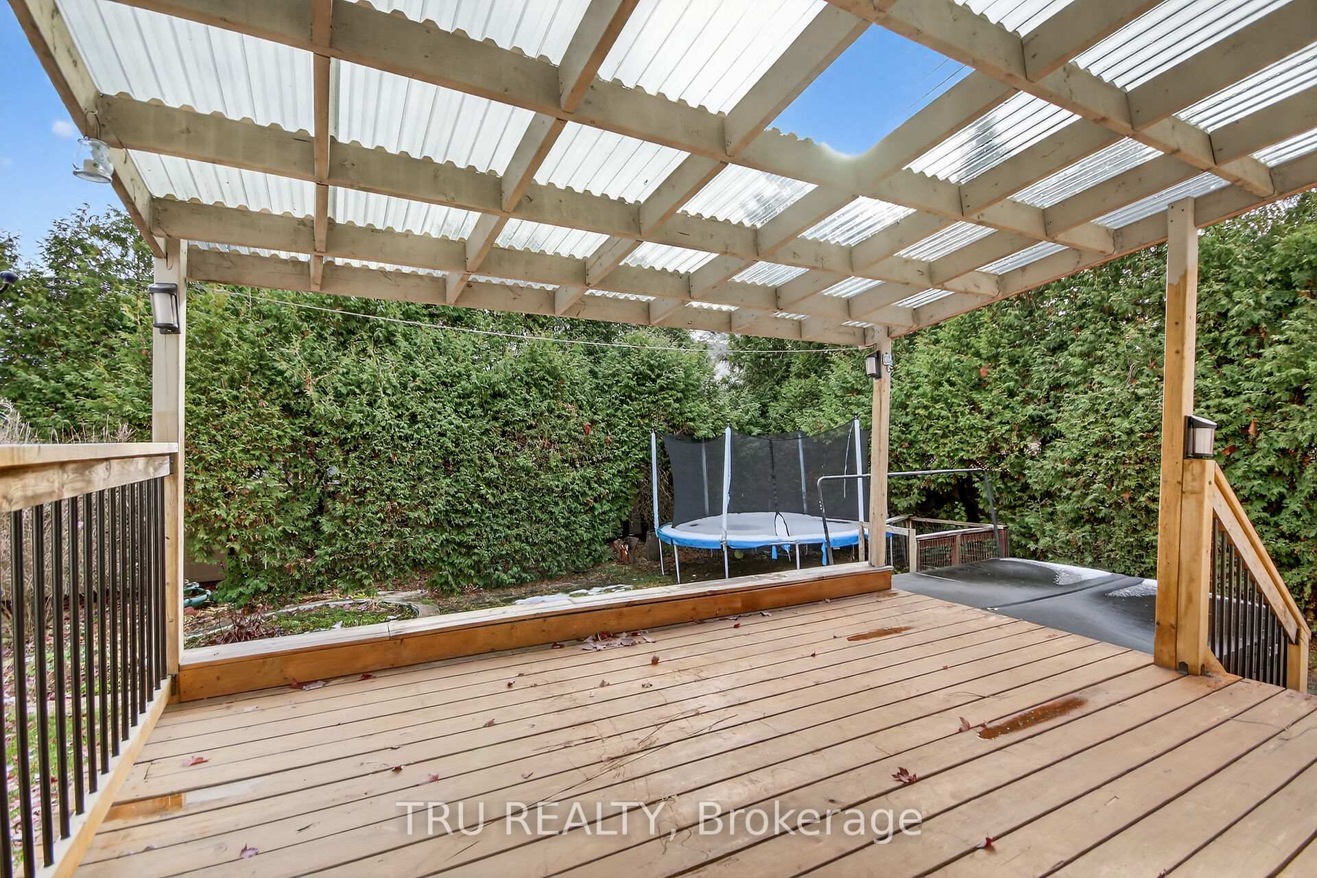 Photo 38 of 12 Apache Crescent, Ottawa, City View/Skyline/Fisher Heights/Parkwood Hills — HOMEH