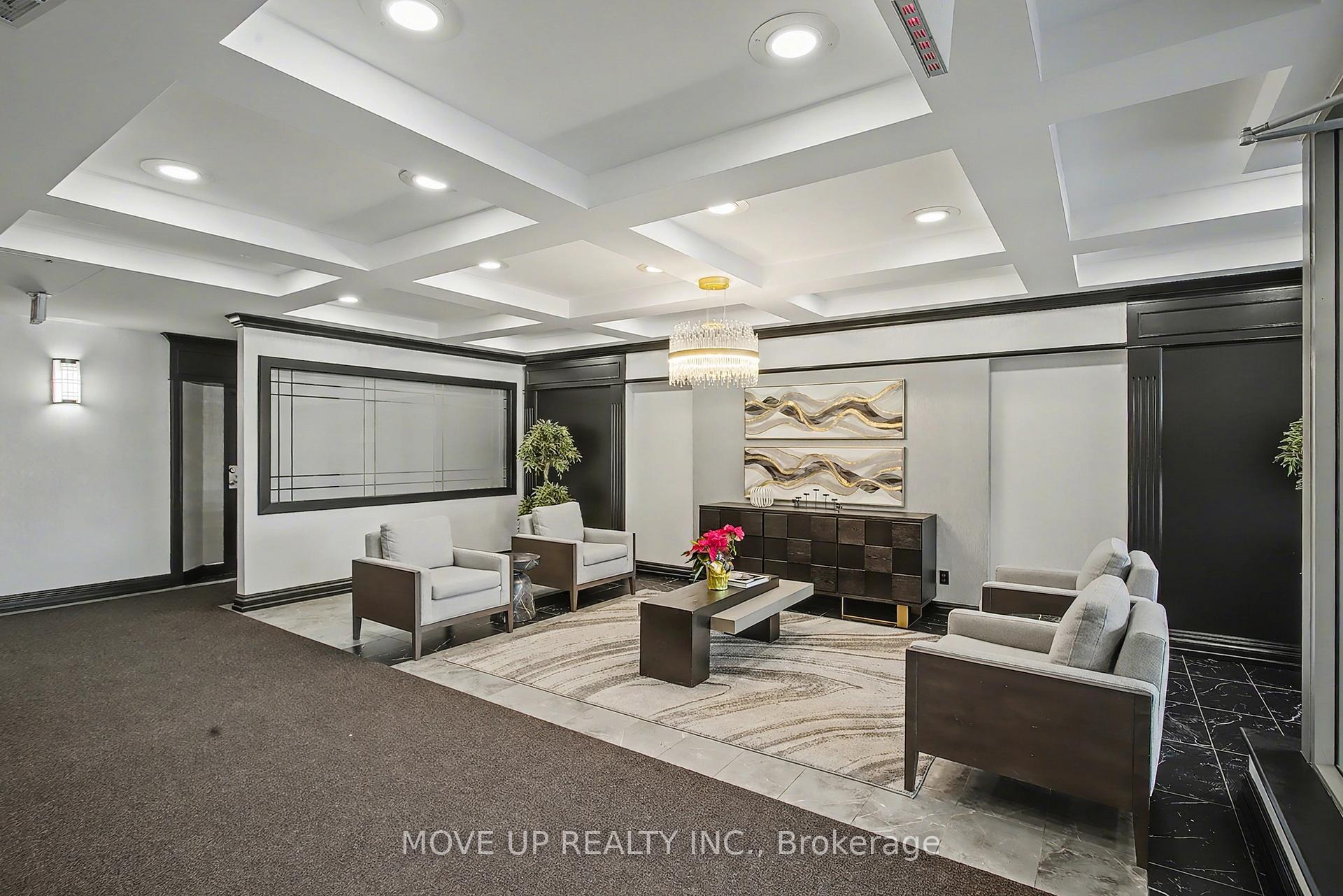 Photo 5 of Unit 810, 91 Townsgate Drive, Vaughan, Crestwood-Springfarm-Yorkhill — HOMEH