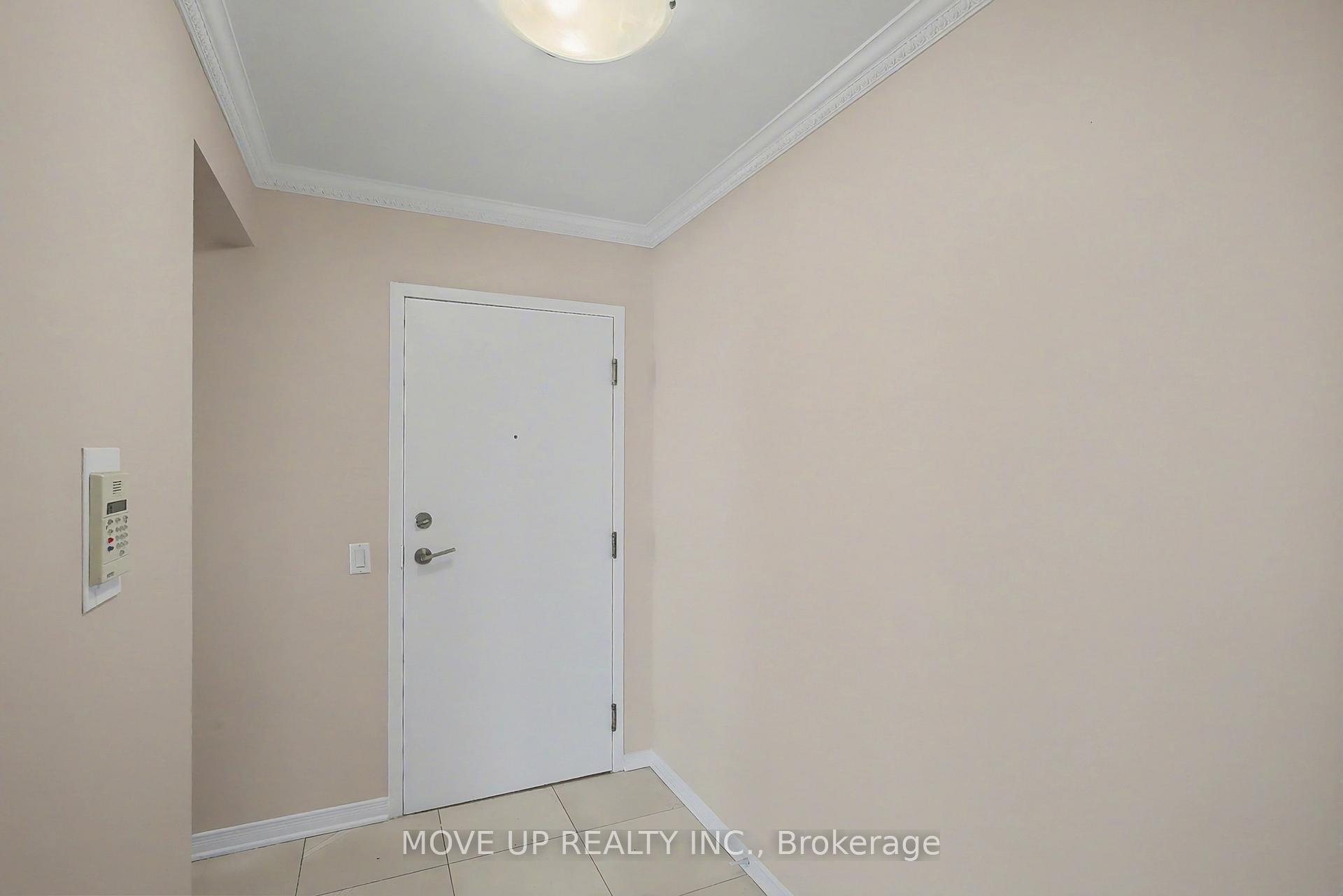 Photo 2 of Unit 810, 91 Townsgate Drive, Vaughan, Crestwood-Springfarm-Yorkhill — HOMEH