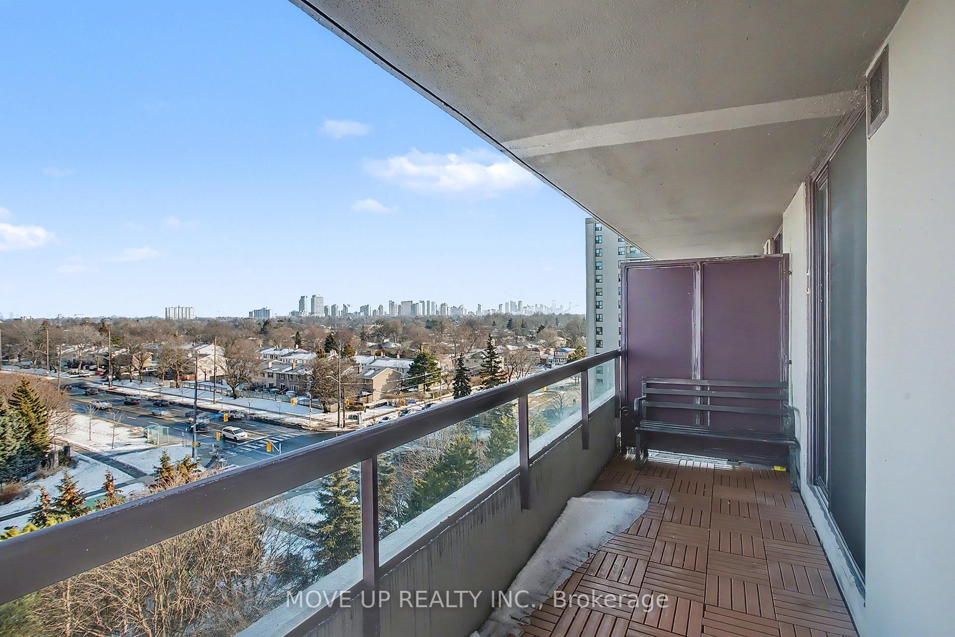 Photo 13 of Unit 810, 91 Townsgate Drive, Vaughan, Crestwood-Springfarm-Yorkhill — HOMEH