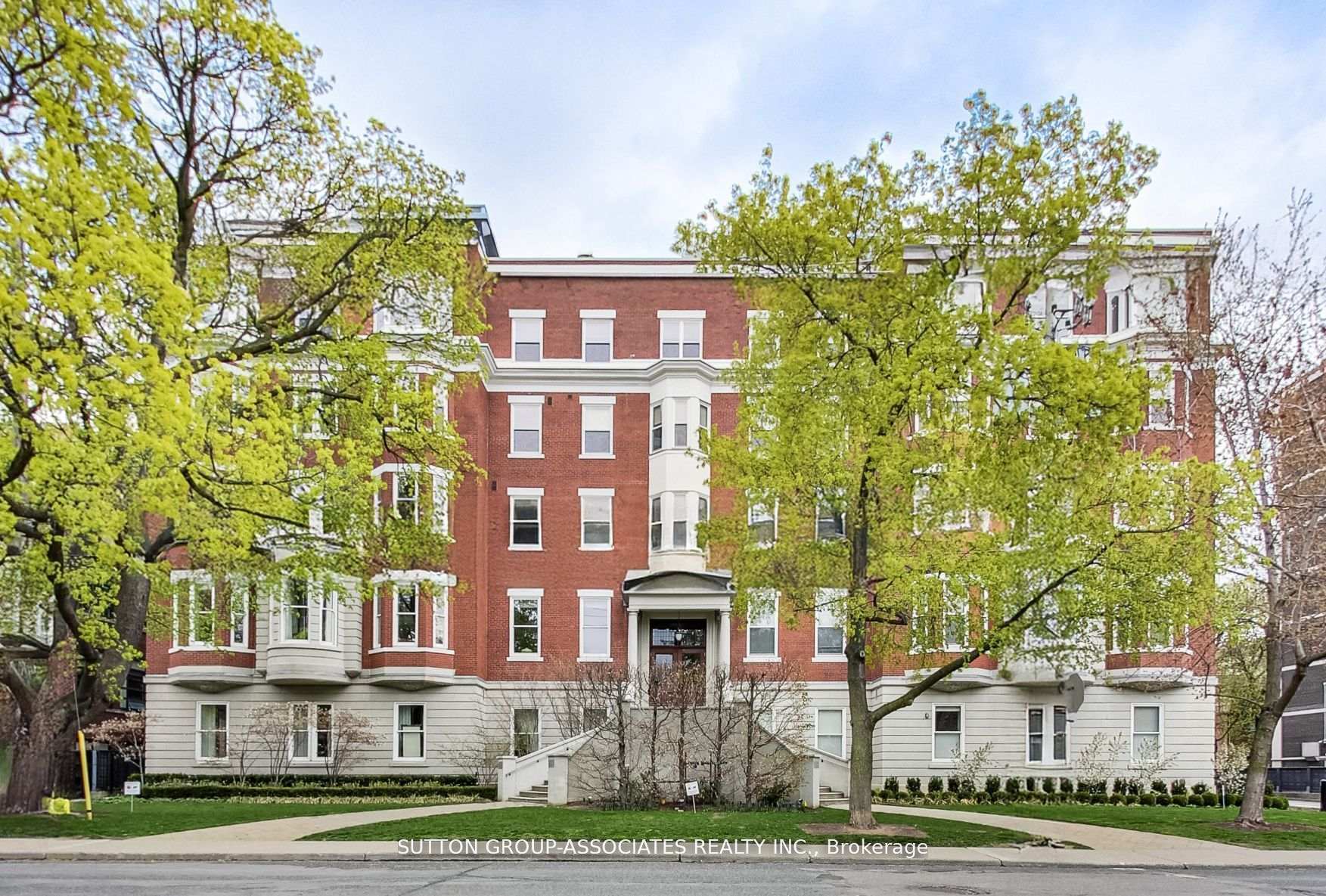 Photo 9 of Unit 408, 385 Brunswick Avenue, Toronto, The Annex — HOMEH