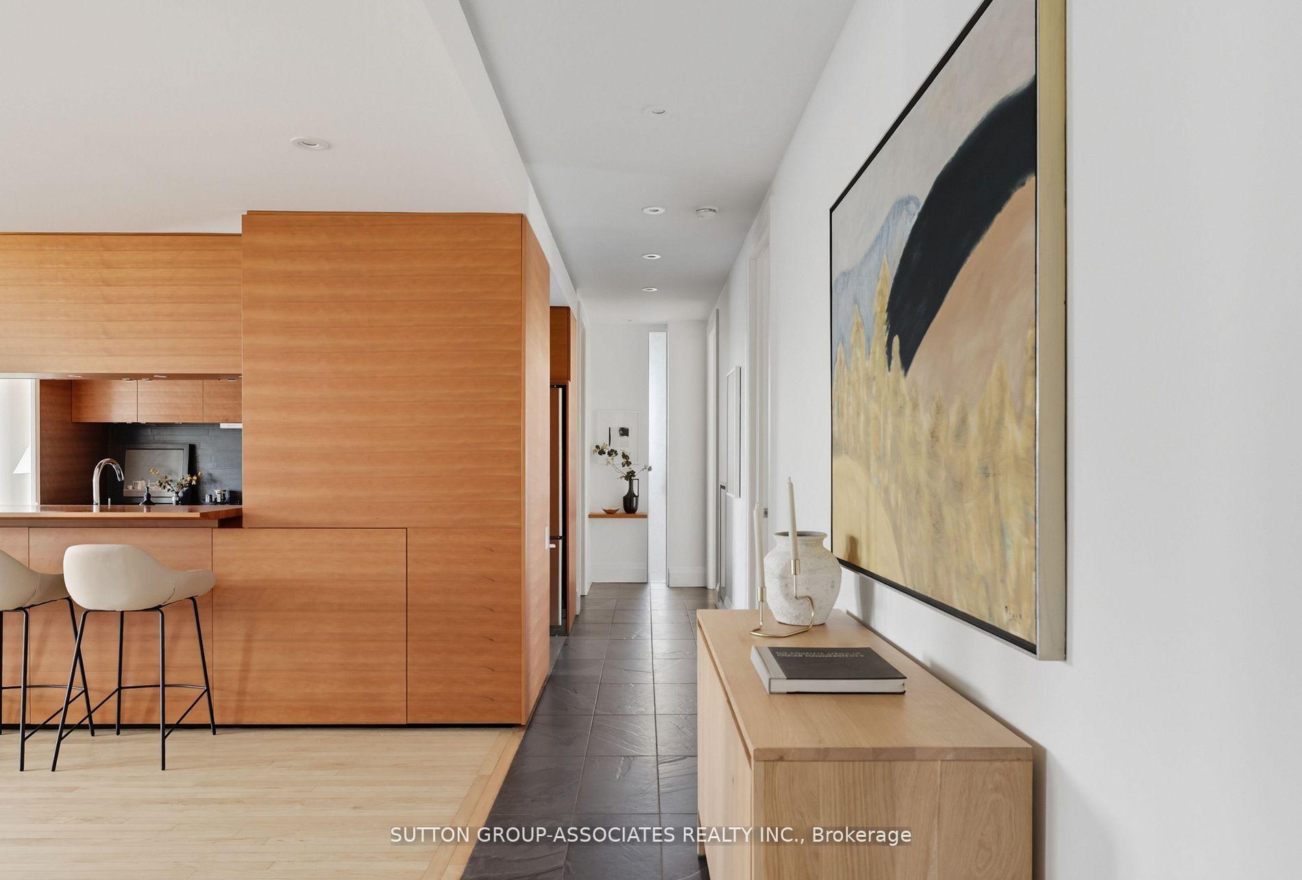 Photo 2 of Unit 408, 385 Brunswick Avenue, Toronto, The Annex — HOMEH
