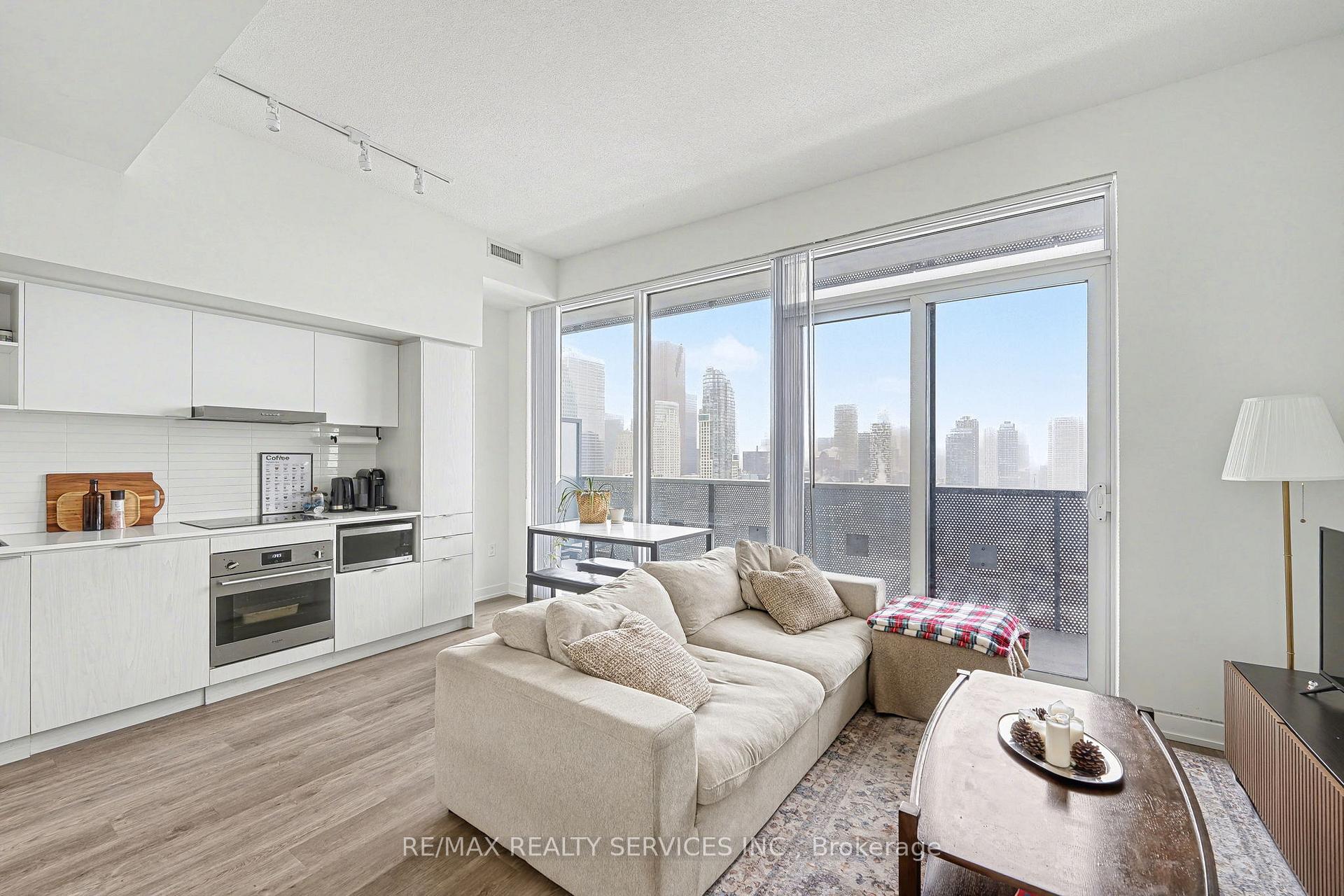 Photo 9 of Unit 4105, 55 Cooper Street, Toronto, Waterfront Communities — HOMEH