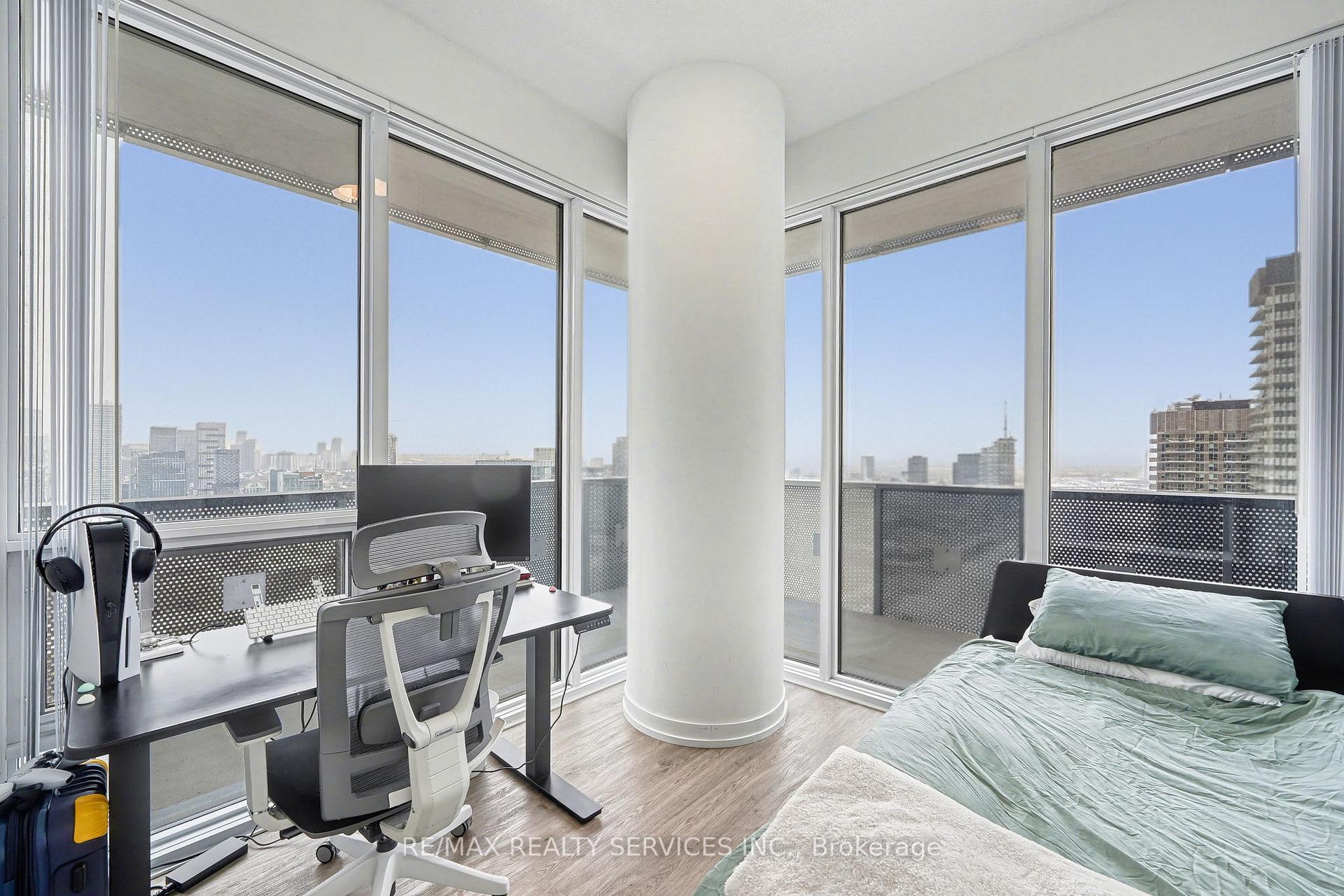 Photo 5 of Unit 4105, 55 Cooper Street, Toronto, Waterfront Communities — HOMEH
