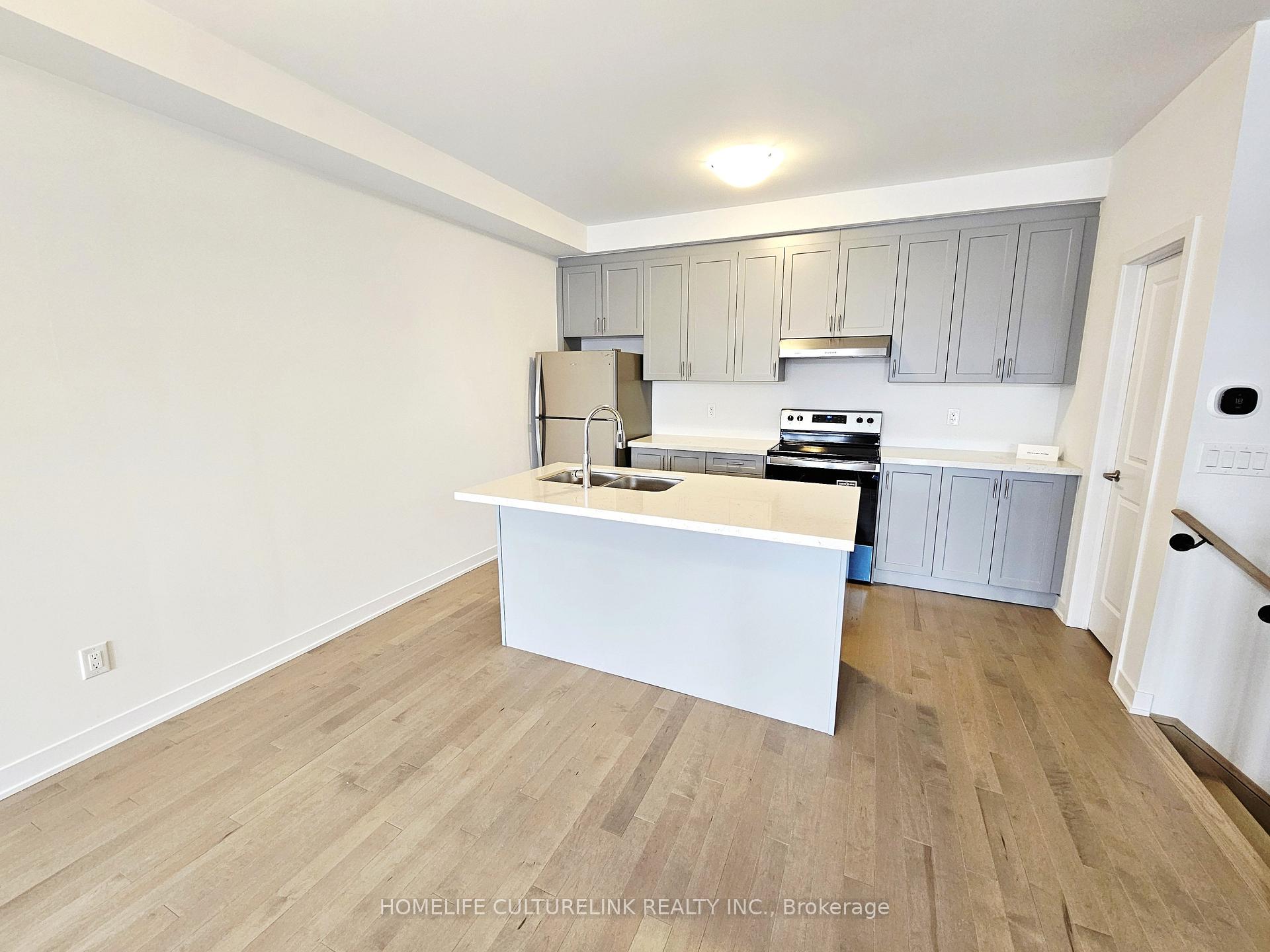 Photo 20 of 25 John Canning Way, Markham, Unionville — HOMEH