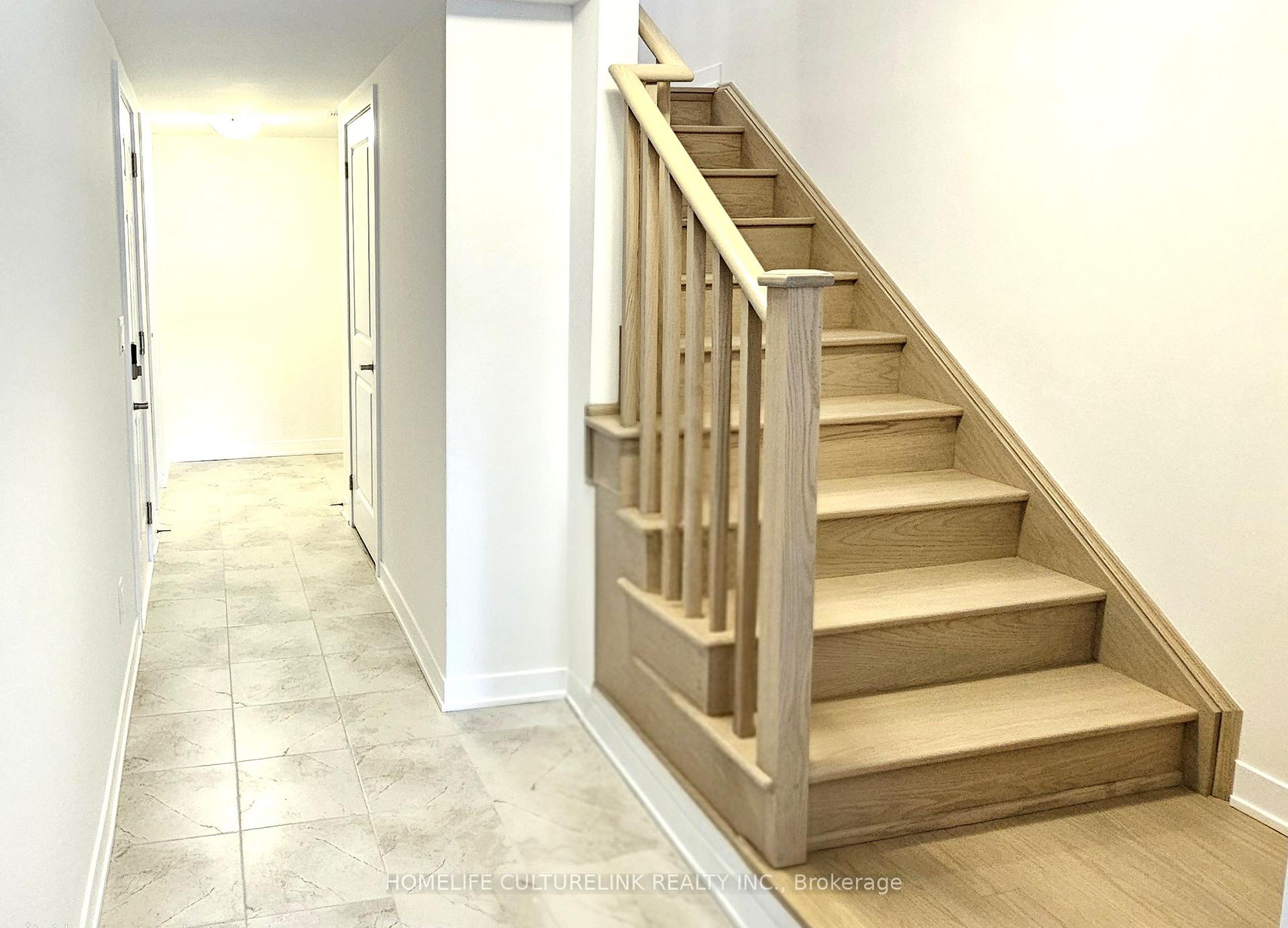 Photo 15 of 25 John Canning Way, Markham, Unionville — HOMEH