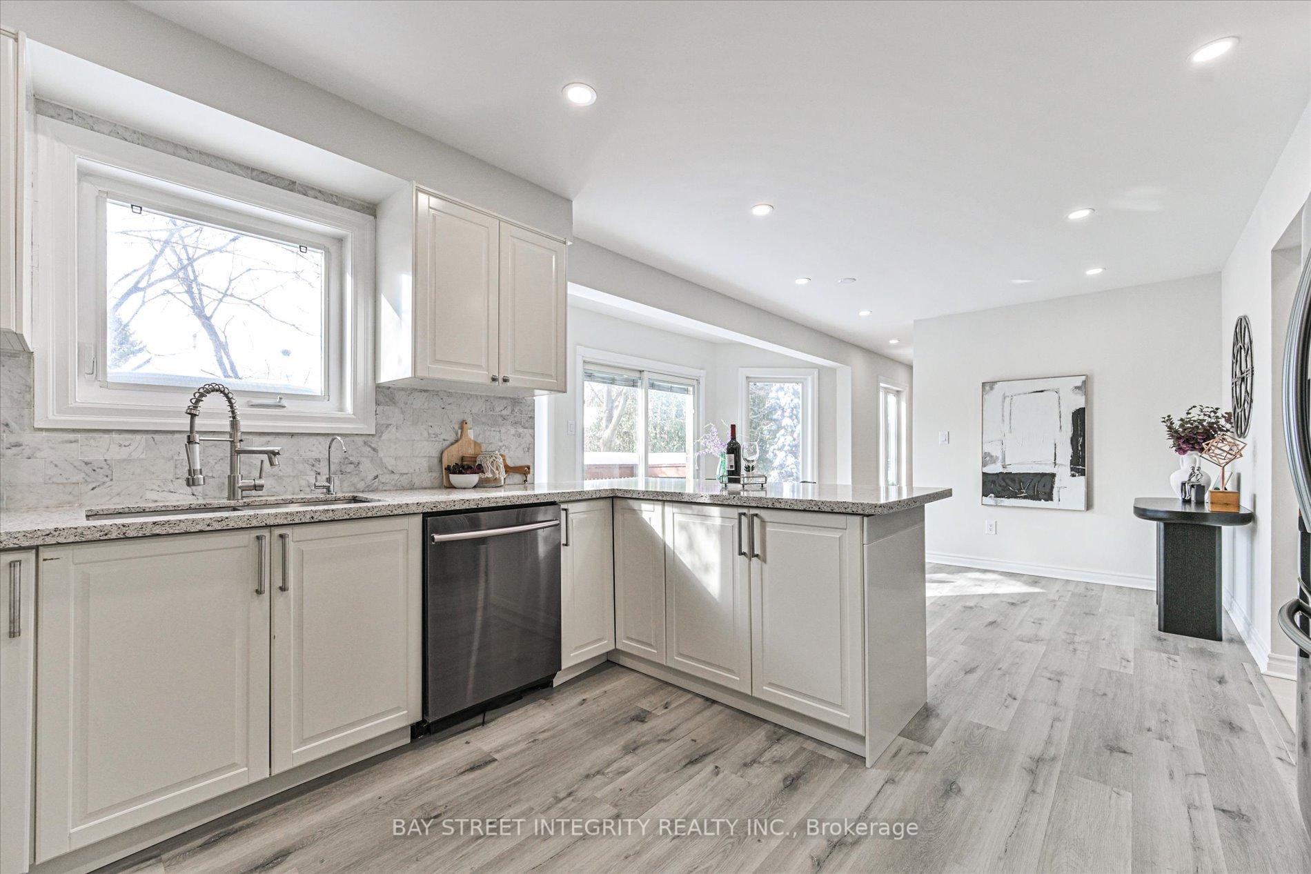 Photo 25 of 28 Carnforth Drive, Markham, Unionville — HOMEH
