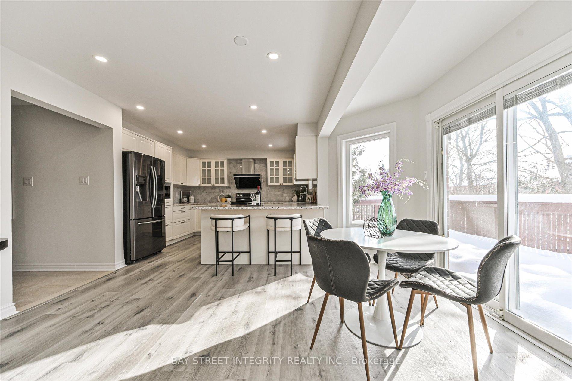 Photo 9 of 28 Carnforth Drive, Markham, Unionville — HOMEH
