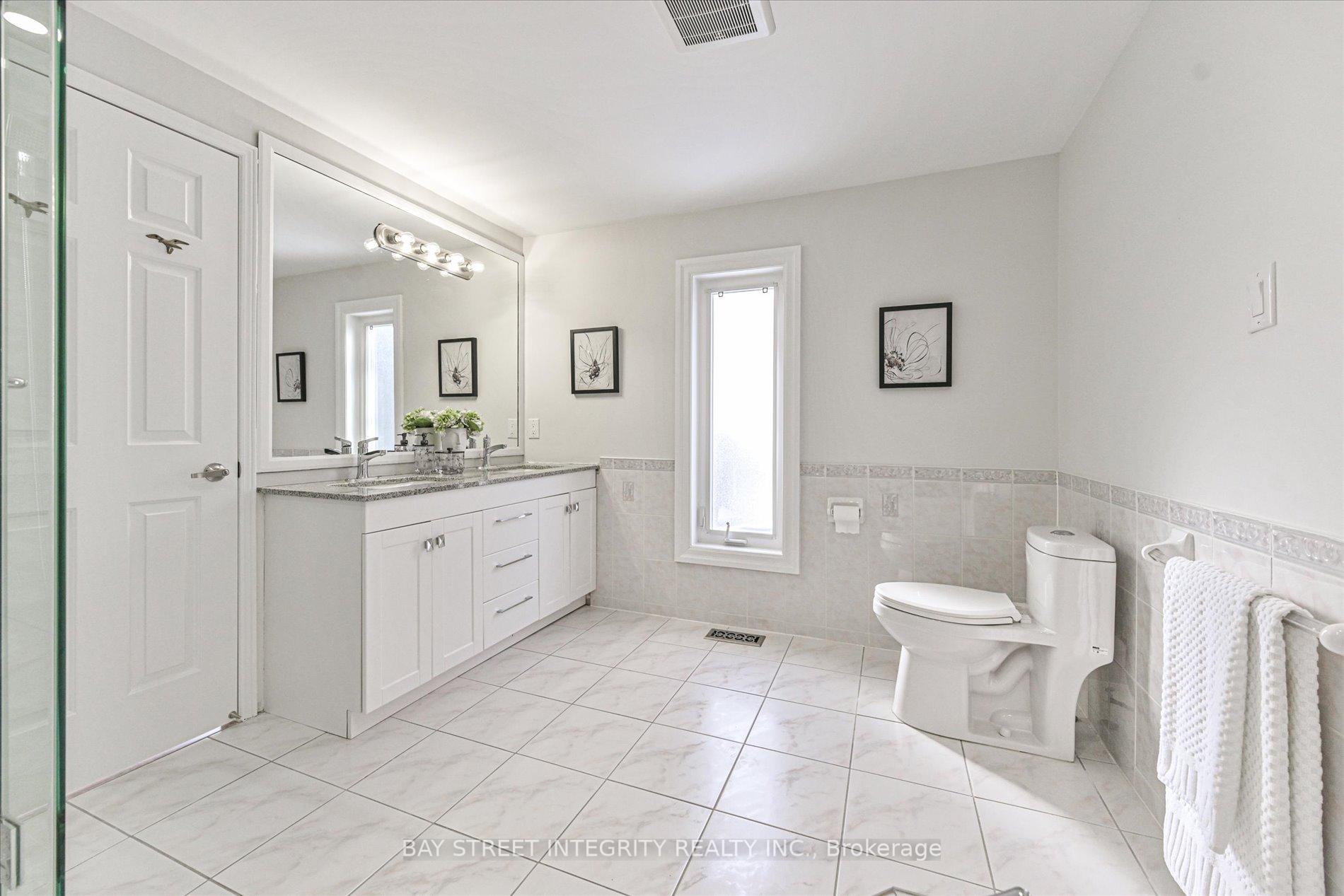 Photo 16 of 28 Carnforth Drive, Markham, Unionville — HOMEH
