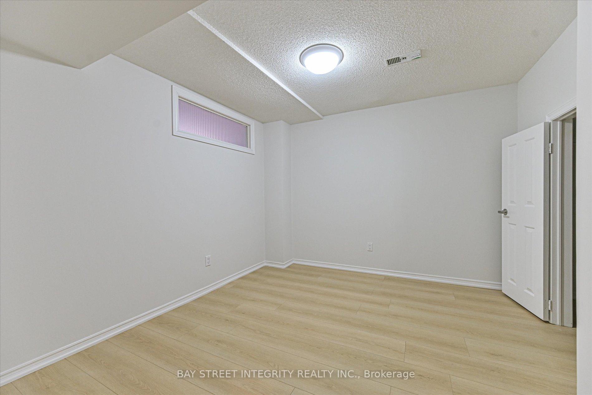 Photo 45 of 28 Carnforth Drive, Markham, Unionville — HOMEH