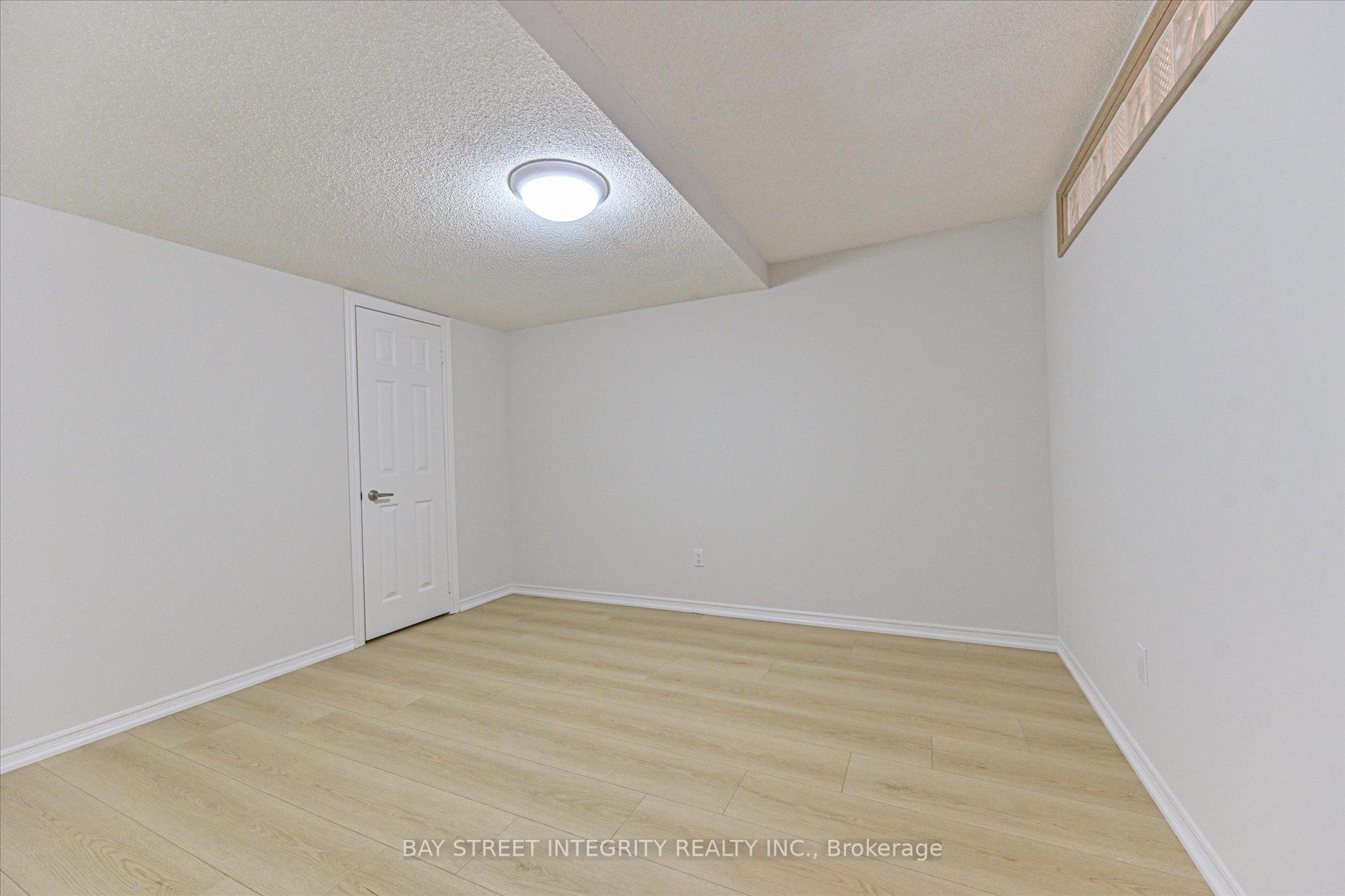 Photo 30 of 28 Carnforth Drive, Markham, Unionville — HOMEH