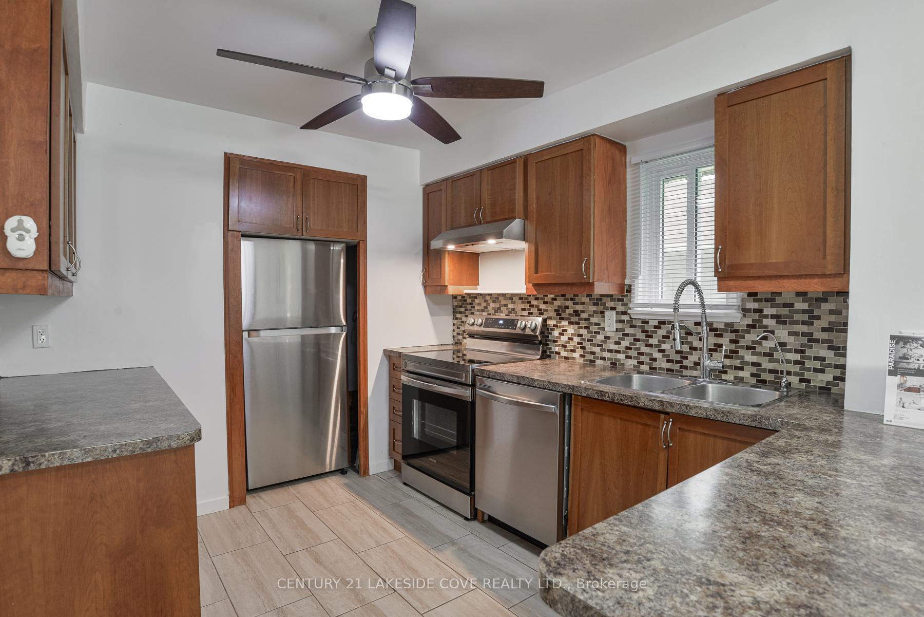 Photo 18 of Unit 5, 4 Paradise Boulevard, Ramara, Rural Ramara — HOMEH