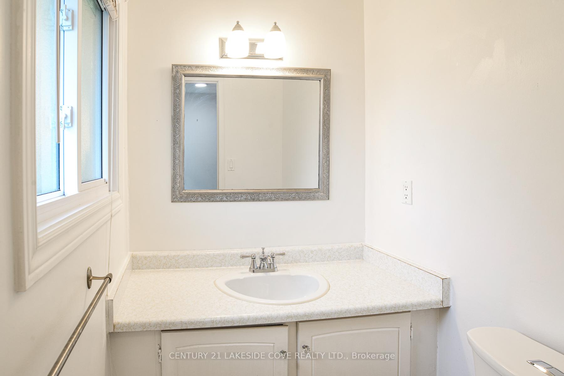 Photo 11 of Unit 5, 4 Paradise Boulevard, Ramara, Rural Ramara — HOMEH