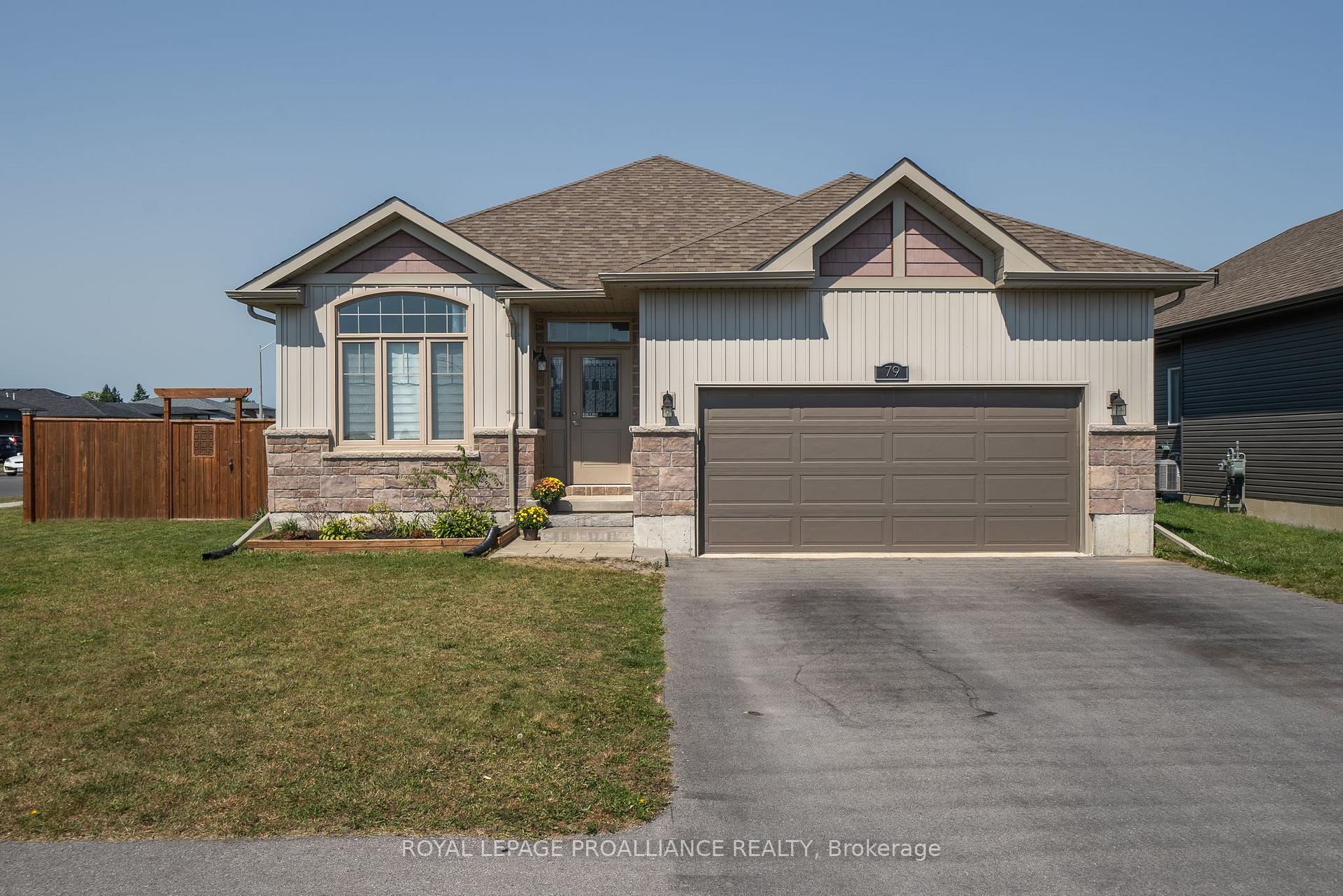Photo 2 of 79 Glenview Crescent, Belleville, Belleville Ward — HOMEH