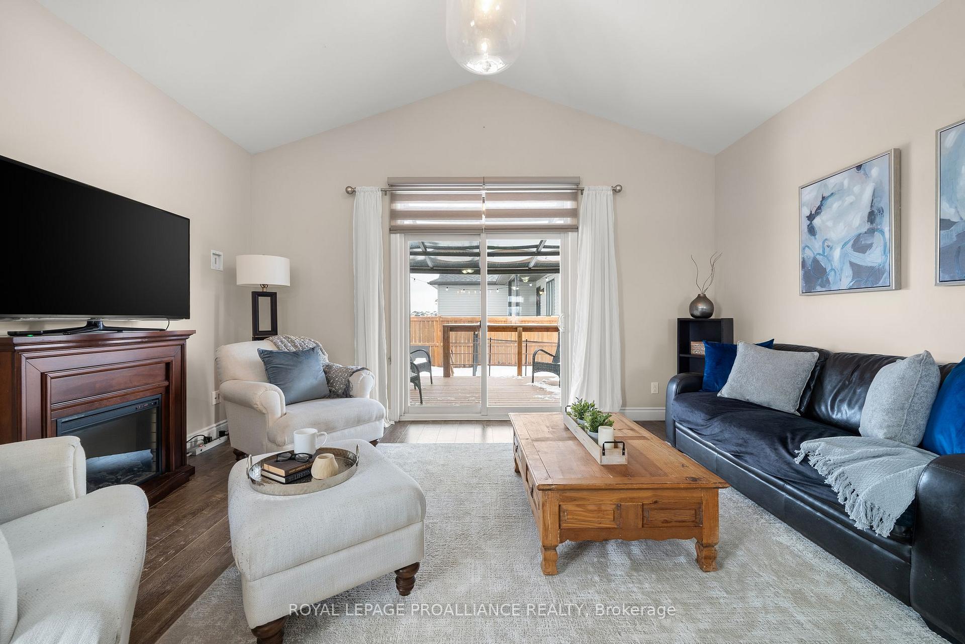 Photo 13 of 79 Glenview Crescent, Belleville, Belleville Ward — HOMEH
