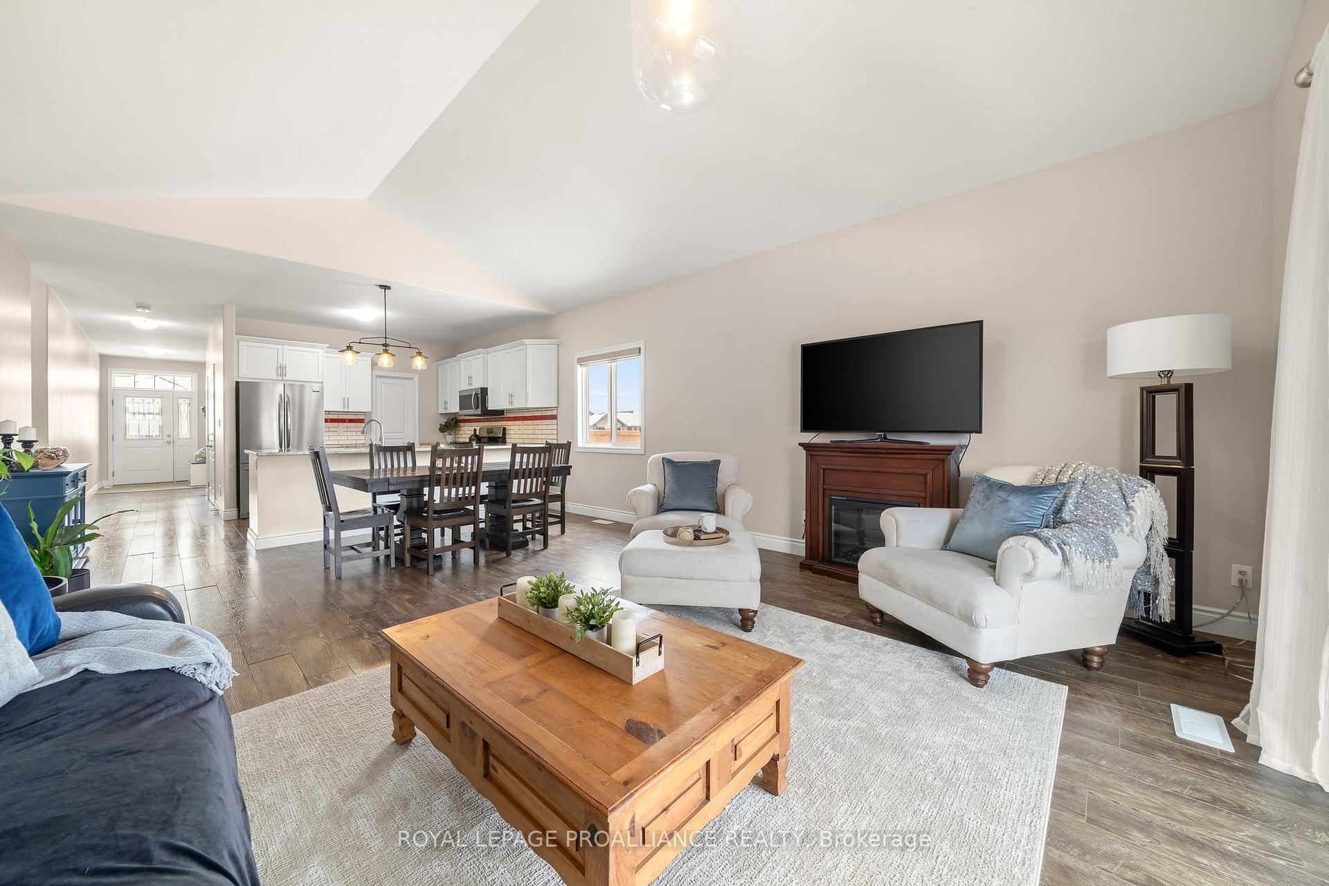 Photo 15 of 79 Glenview Crescent, Belleville, Belleville Ward — HOMEH