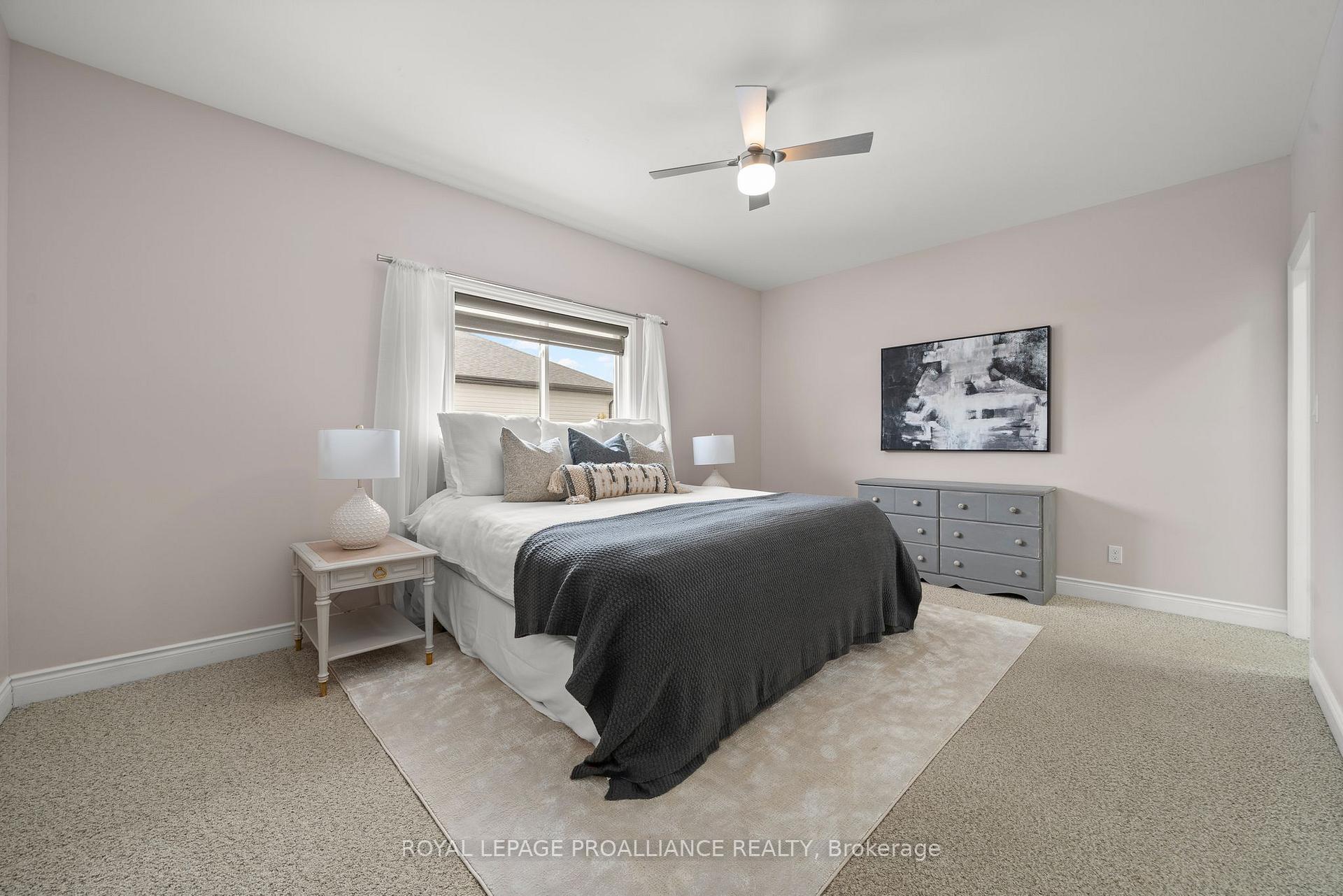 Photo 16 of 79 Glenview Crescent, Belleville, Belleville Ward — HOMEH