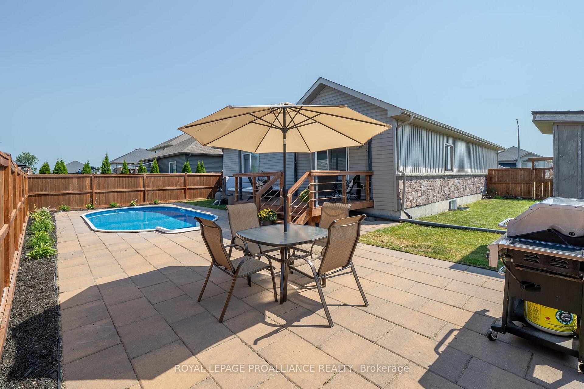 Photo 41 of 79 Glenview Crescent, Belleville, Belleville Ward — HOMEH