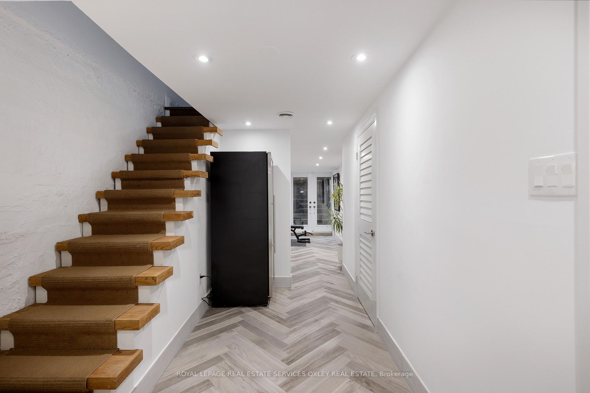 Photo 22 of 23 Alcorn Avenue, Toronto, Yonge-St. Clair — HOMEH