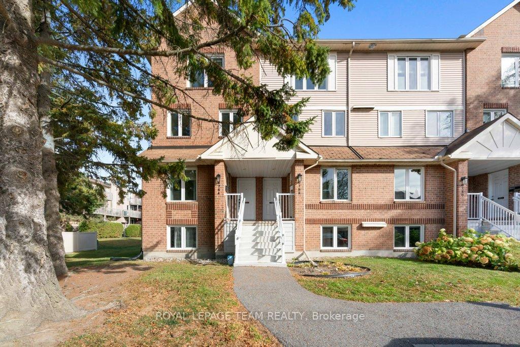 Front of Unit B, 6754 Jeanne D'Arc Boulevard