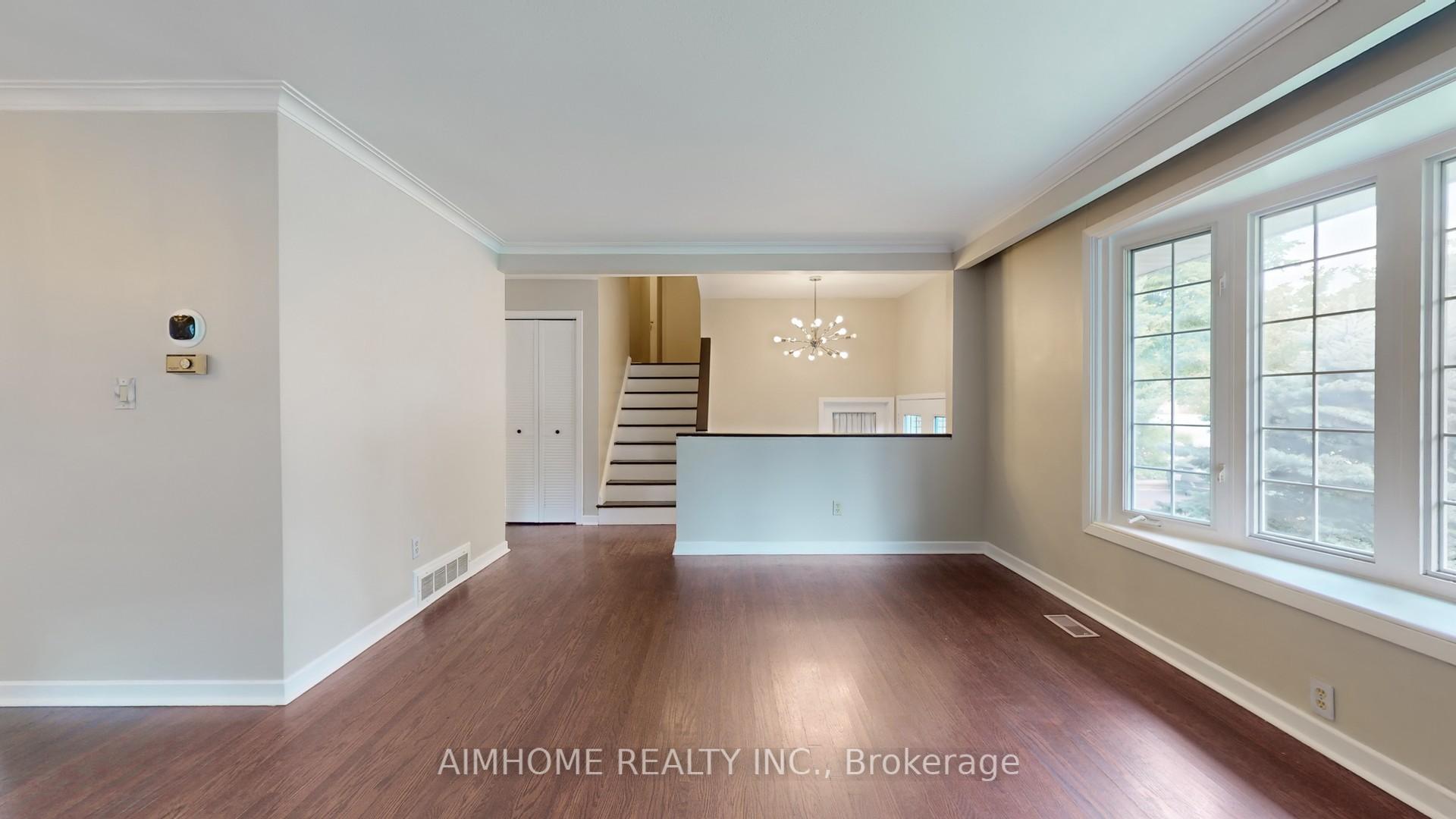 Photo 5 of 504 Fenwick Place, Burlington, Roseland — HOMEH