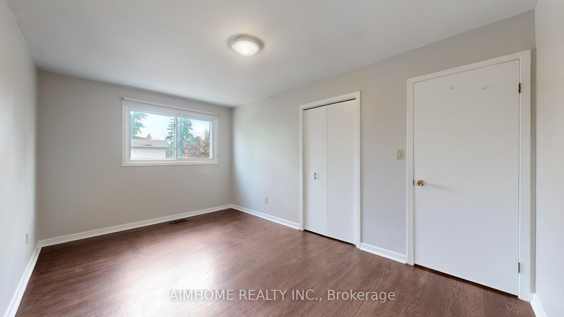 Photo 19 of 504 Fenwick Place, Burlington, Roseland — HOMEH