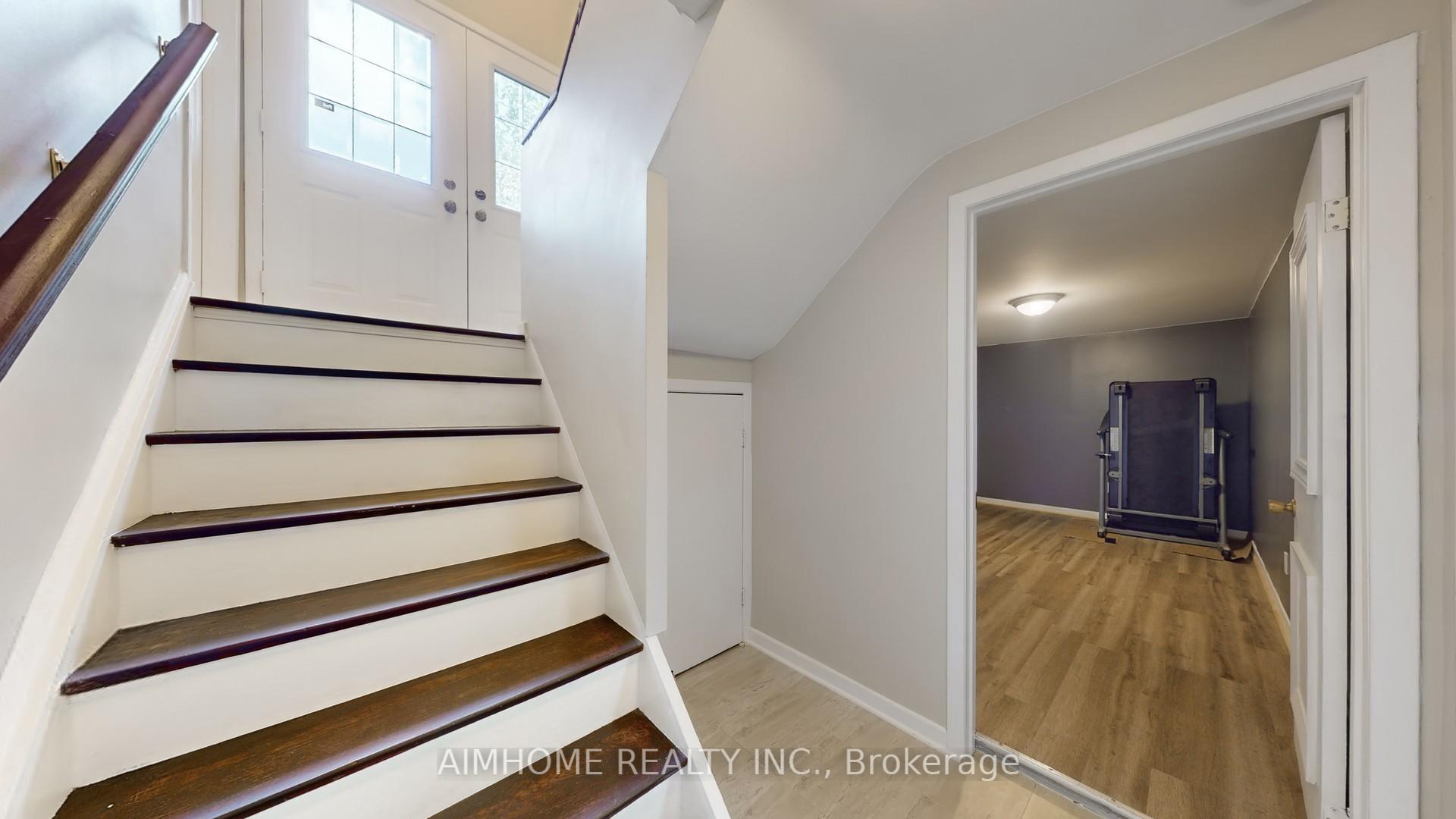 Photo 27 of 504 Fenwick Place, Burlington, Roseland — HOMEH