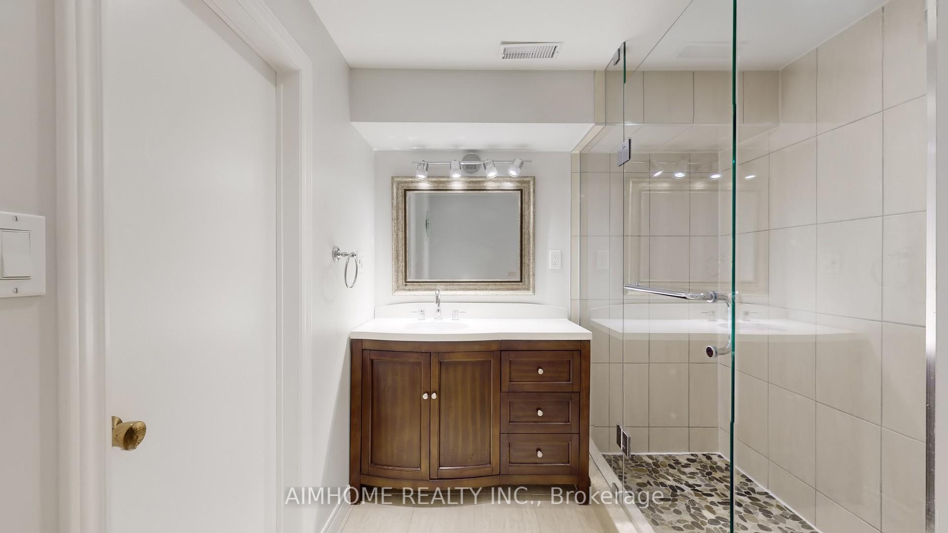 Photo 29 of 504 Fenwick Place, Burlington, Roseland — HOMEH