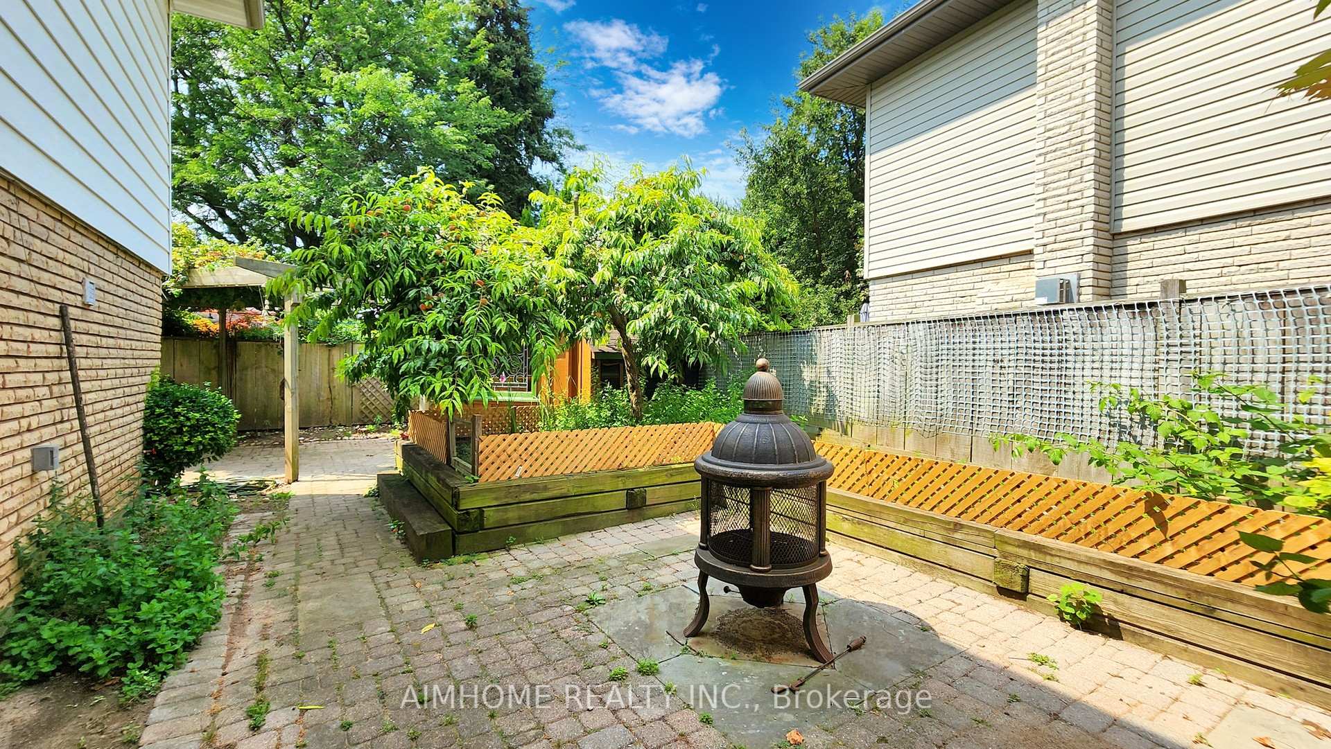 Photo 31 of 504 Fenwick Place, Burlington, Roseland — HOMEH