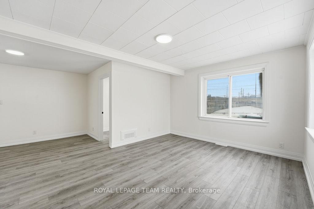 Photo 4 of Unit 1, 874 Clyde Avenue, Ottawa, McKellar Heights — HOMEH